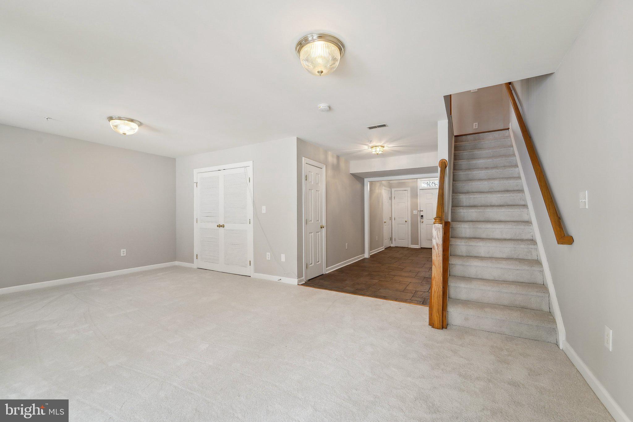 RUSSETT - Residential