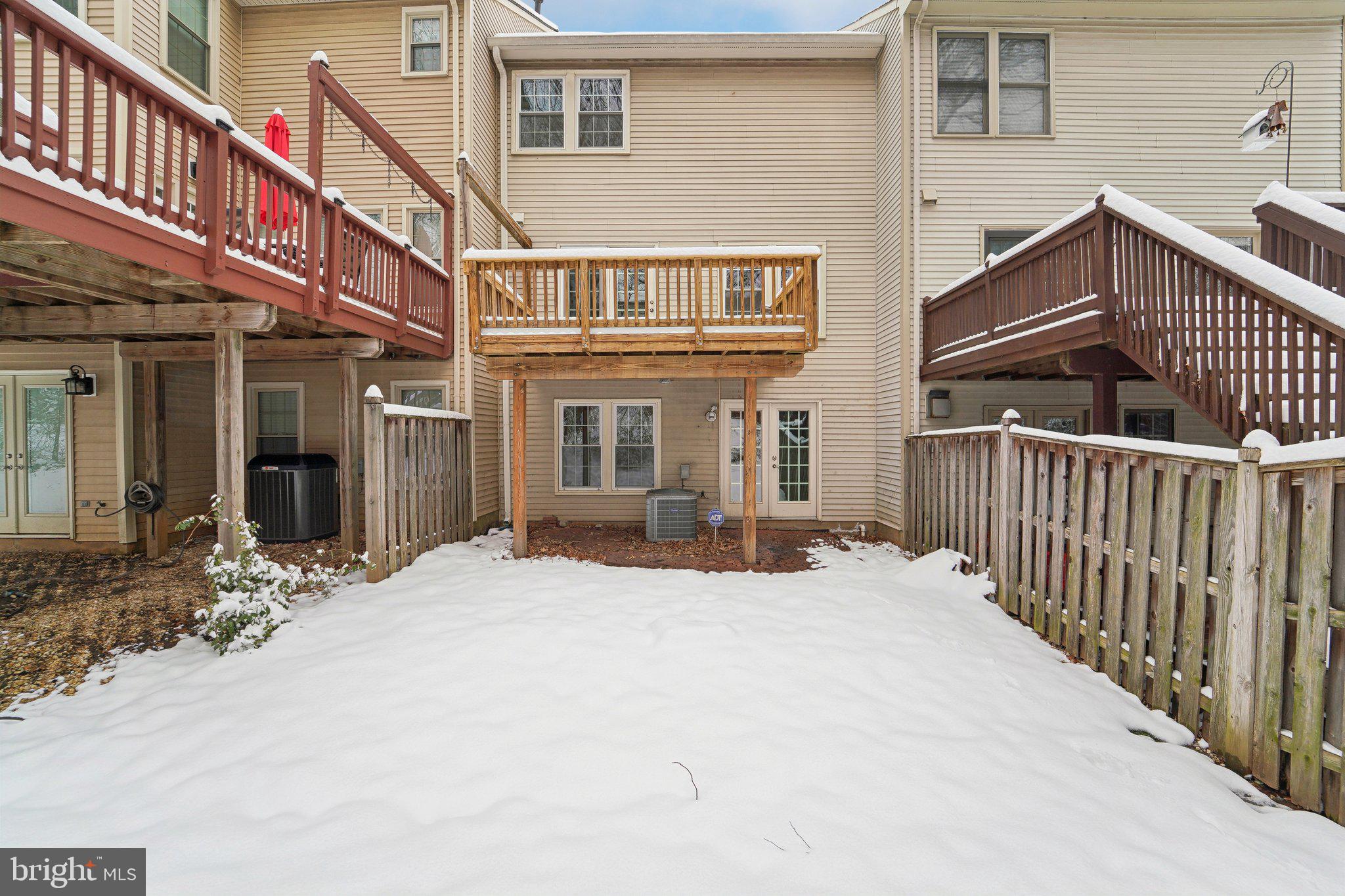 RUSSETT - Residential