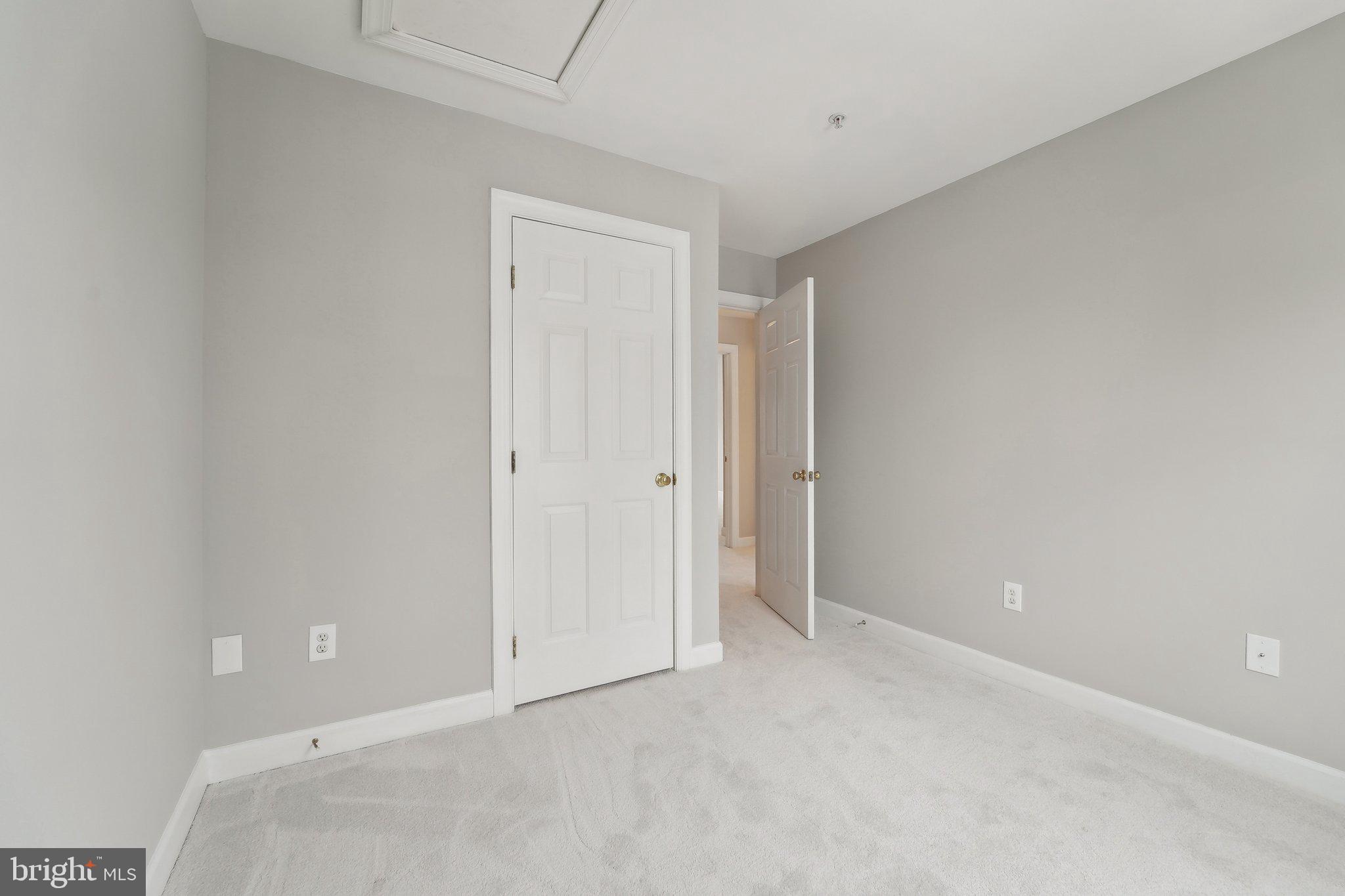 RUSSETT - Residential