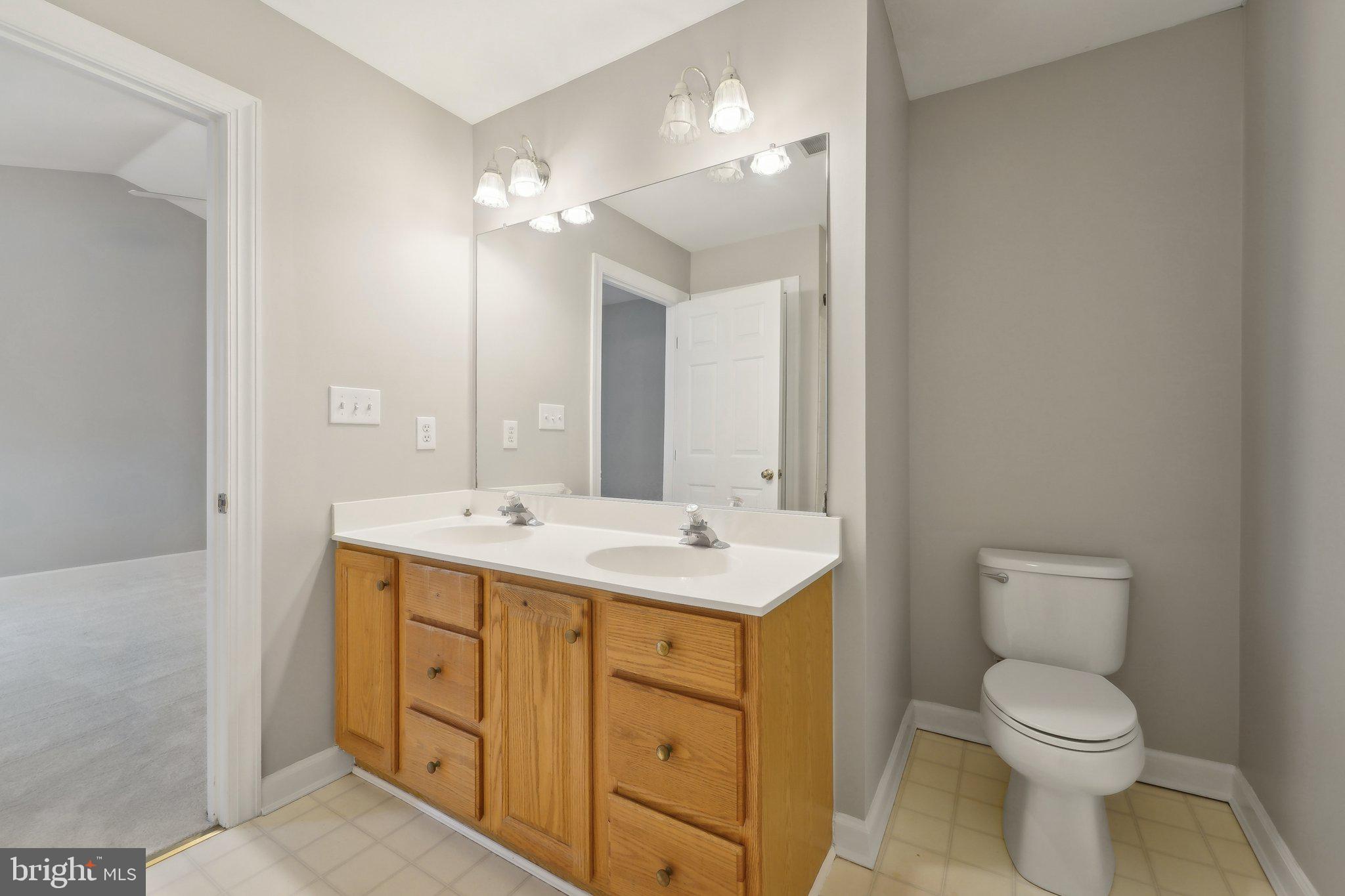 RUSSETT - Residential