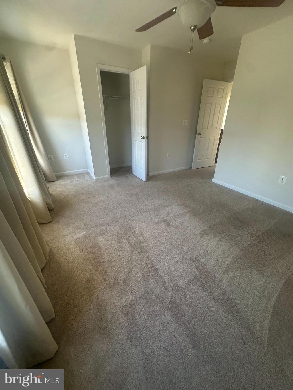 Photo of 15715 John Diskin Circle, WOODBRIDGE, VA 22191 (MLS # VAPW2106716)