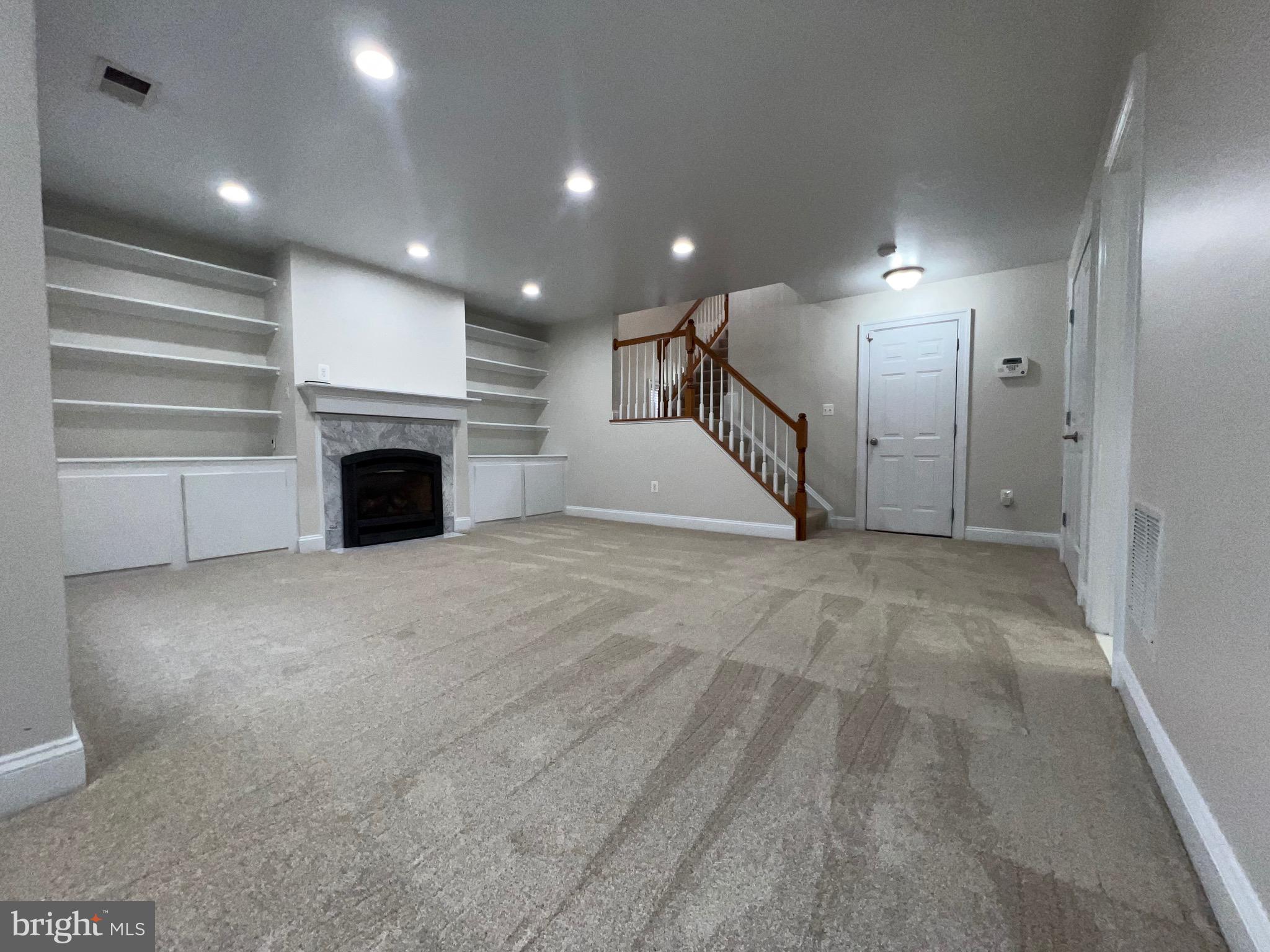 MEADOW BROOK COVE - Residential Lease