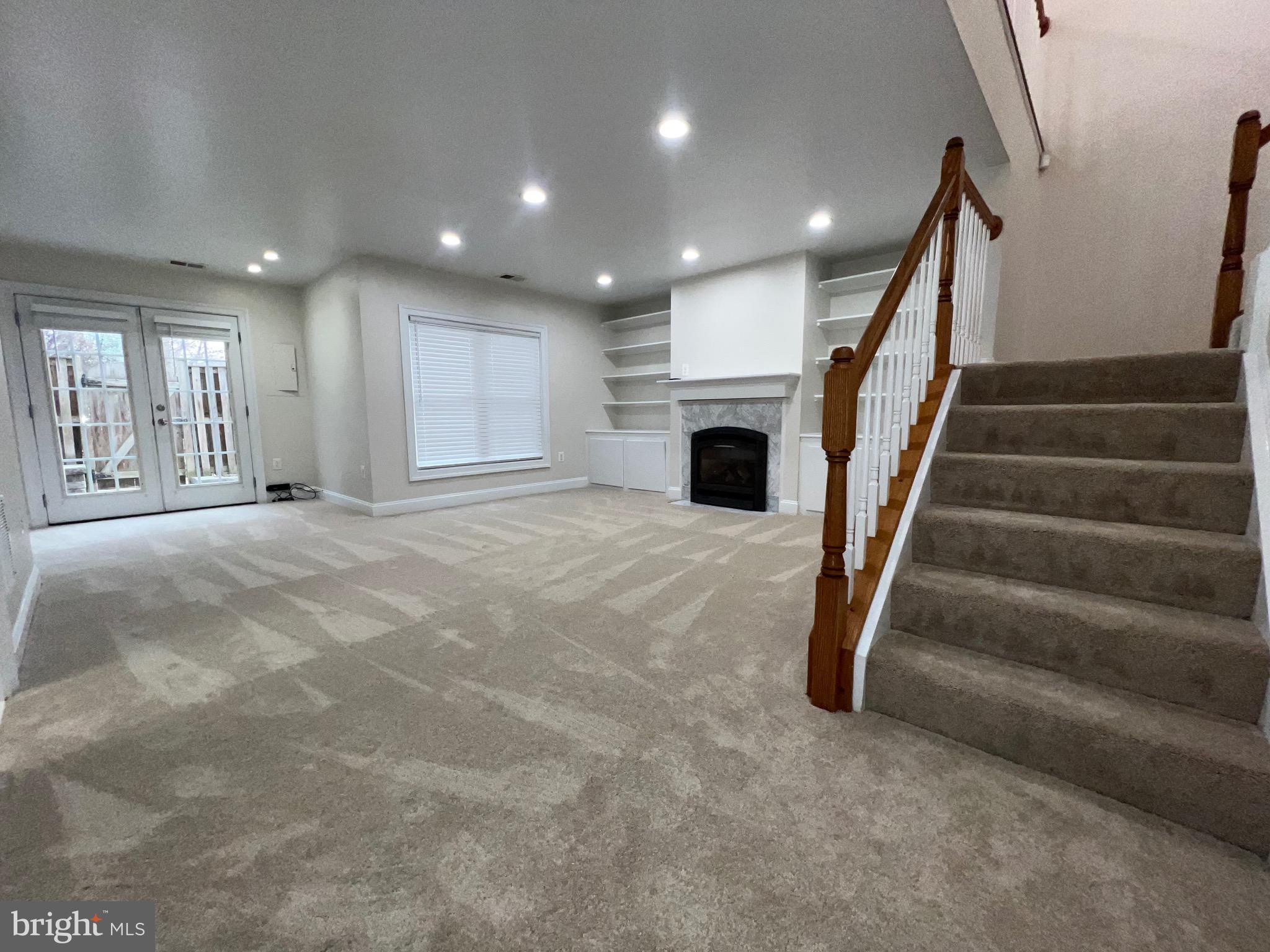 MEADOW BROOK COVE - Residential Lease