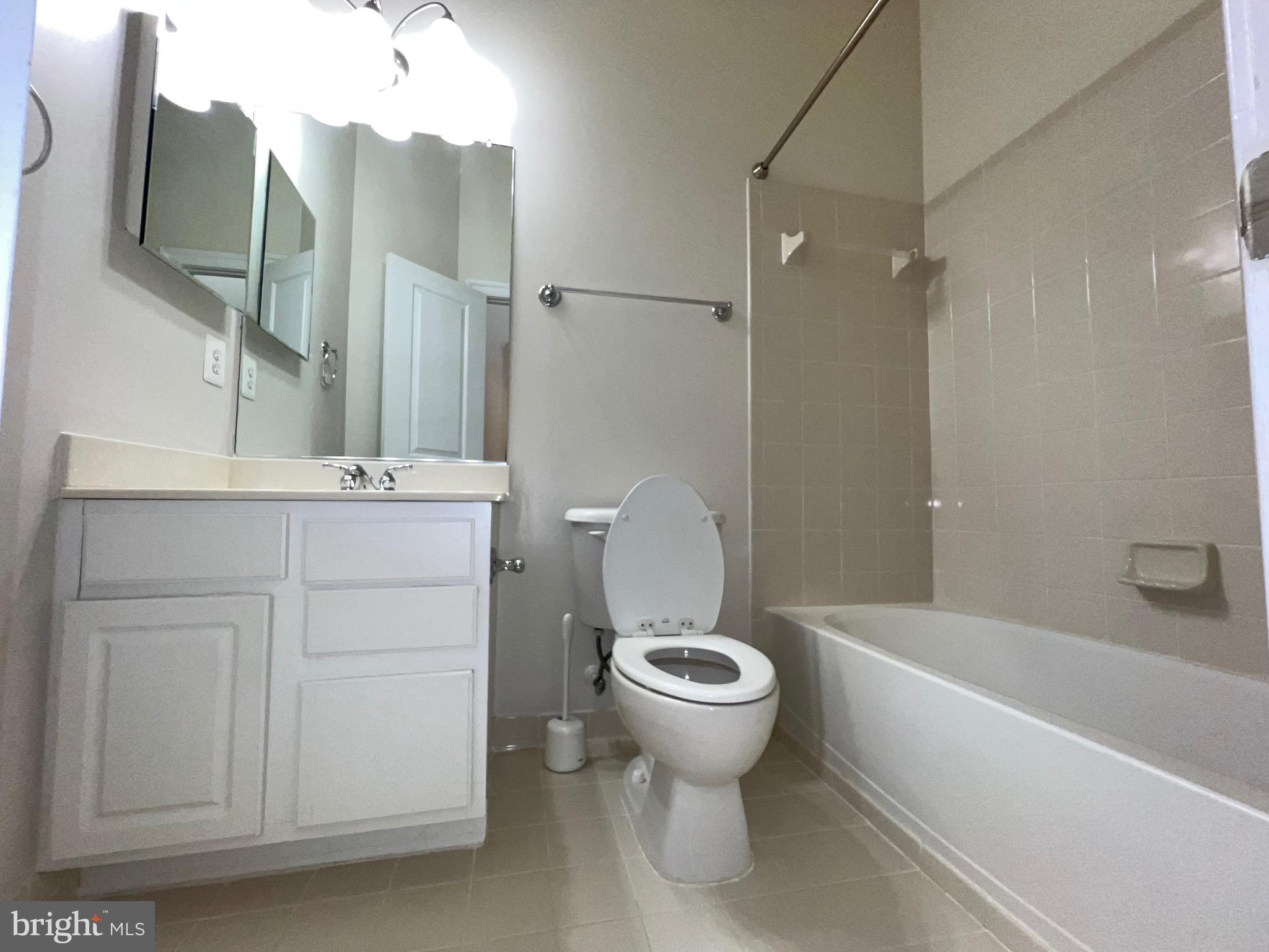 MEADOW BROOK COVE - Residential Lease