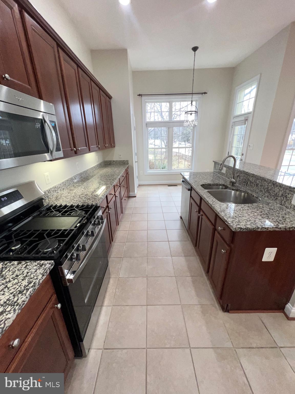 MEADOW BROOK COVE - Residential Lease