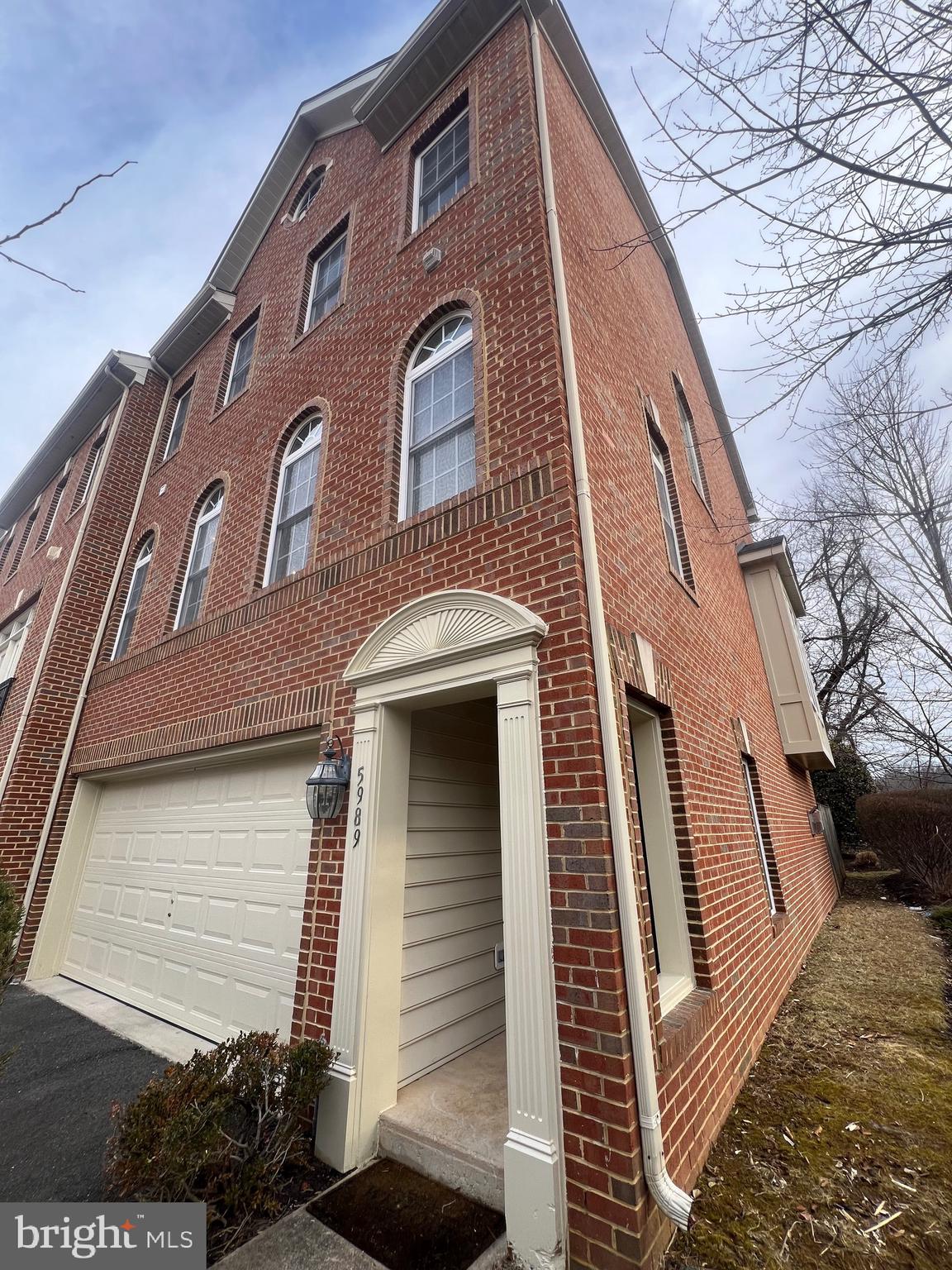 MEADOW BROOK COVE - Residential Lease