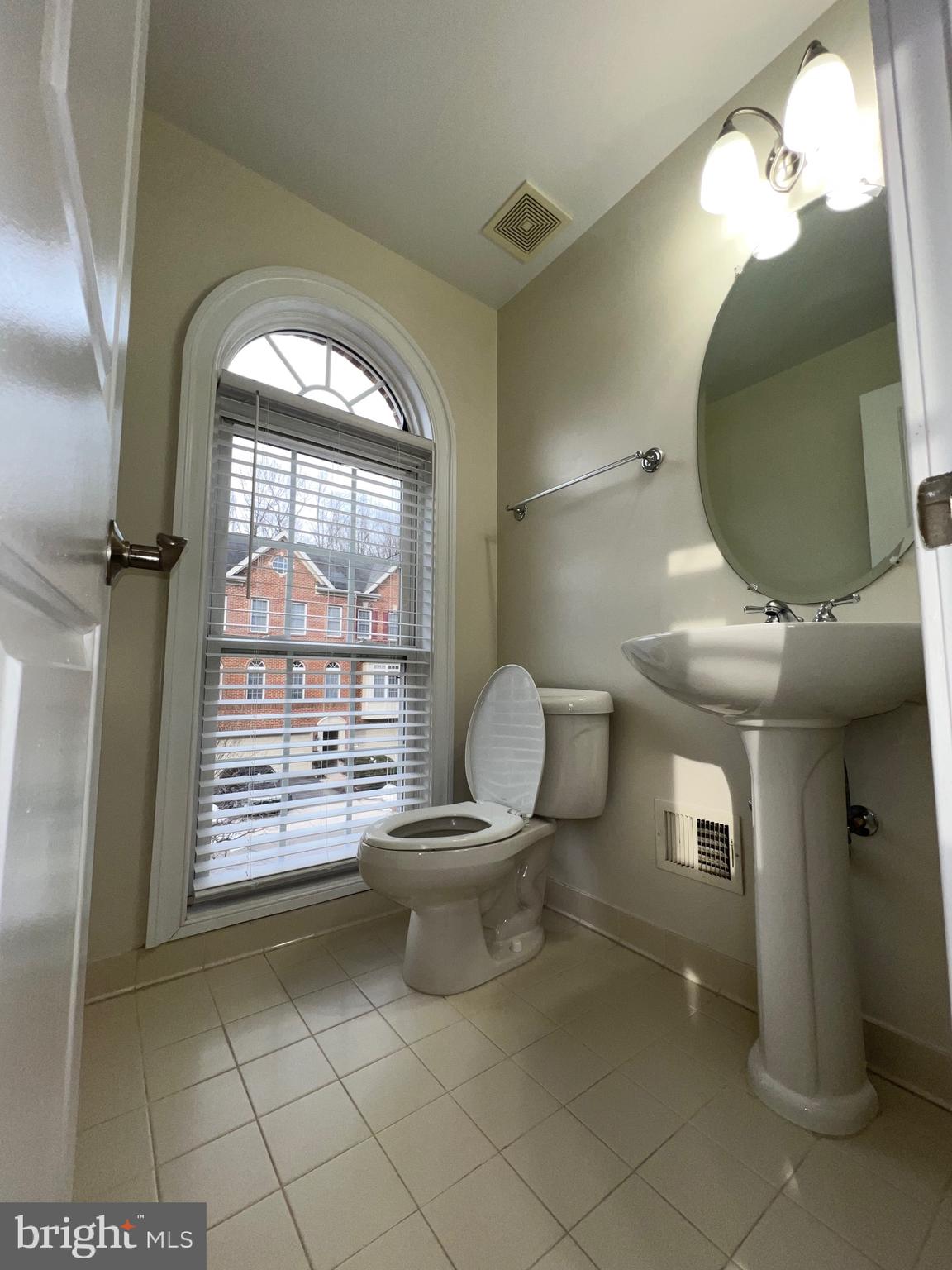 MEADOW BROOK COVE - Residential Lease