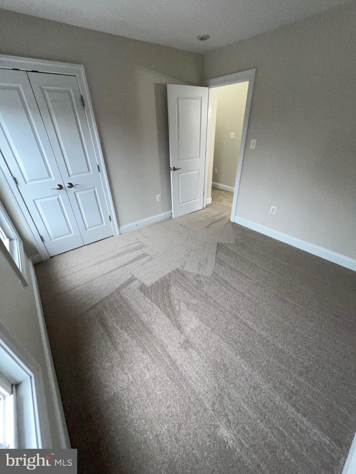 MEADOW BROOK COVE - Residential Lease