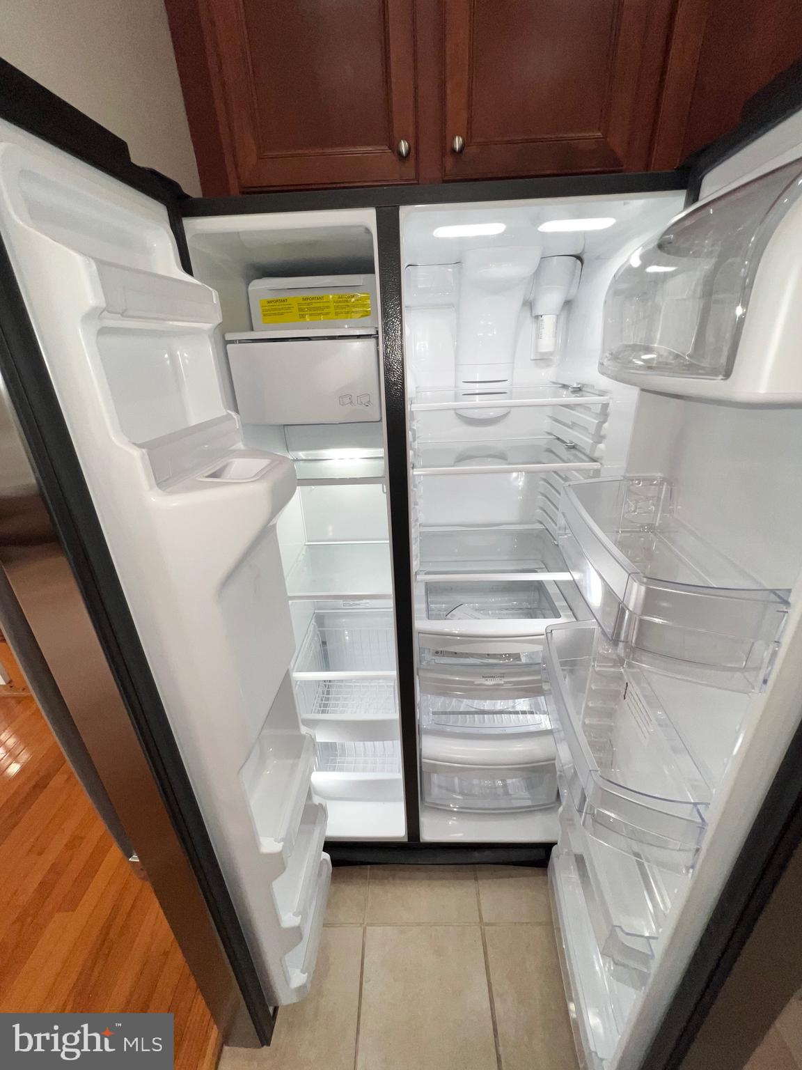 MEADOW BROOK COVE - Residential Lease