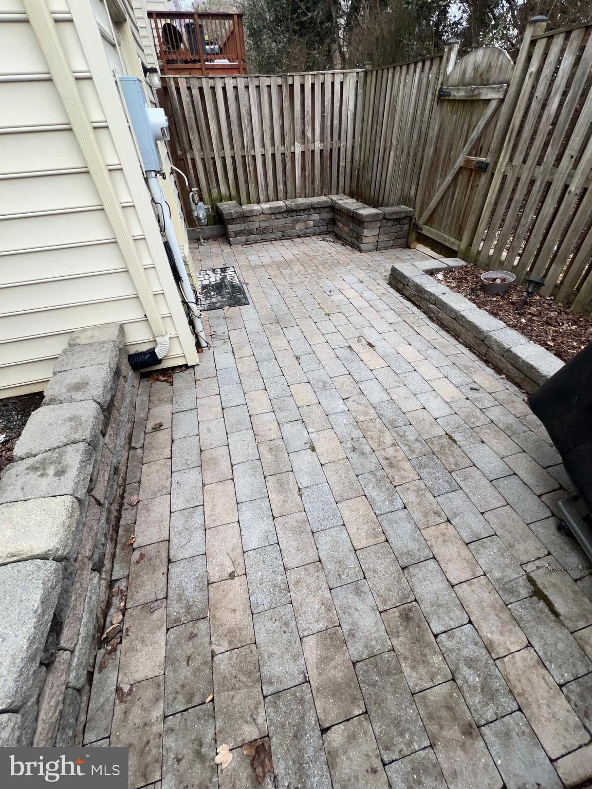 MEADOW BROOK COVE - Residential Lease