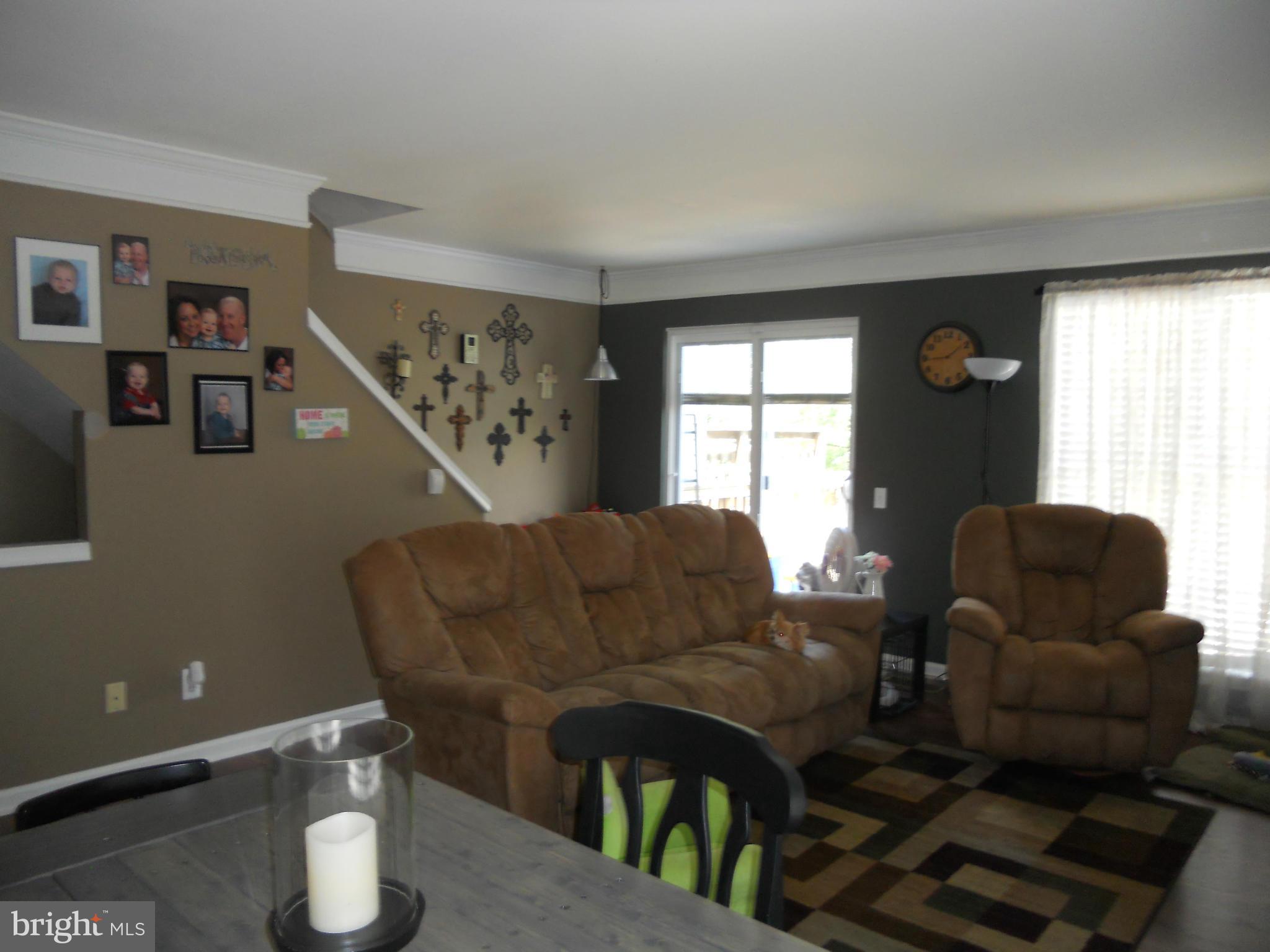 CAROLYN FOREST - Residential Lease