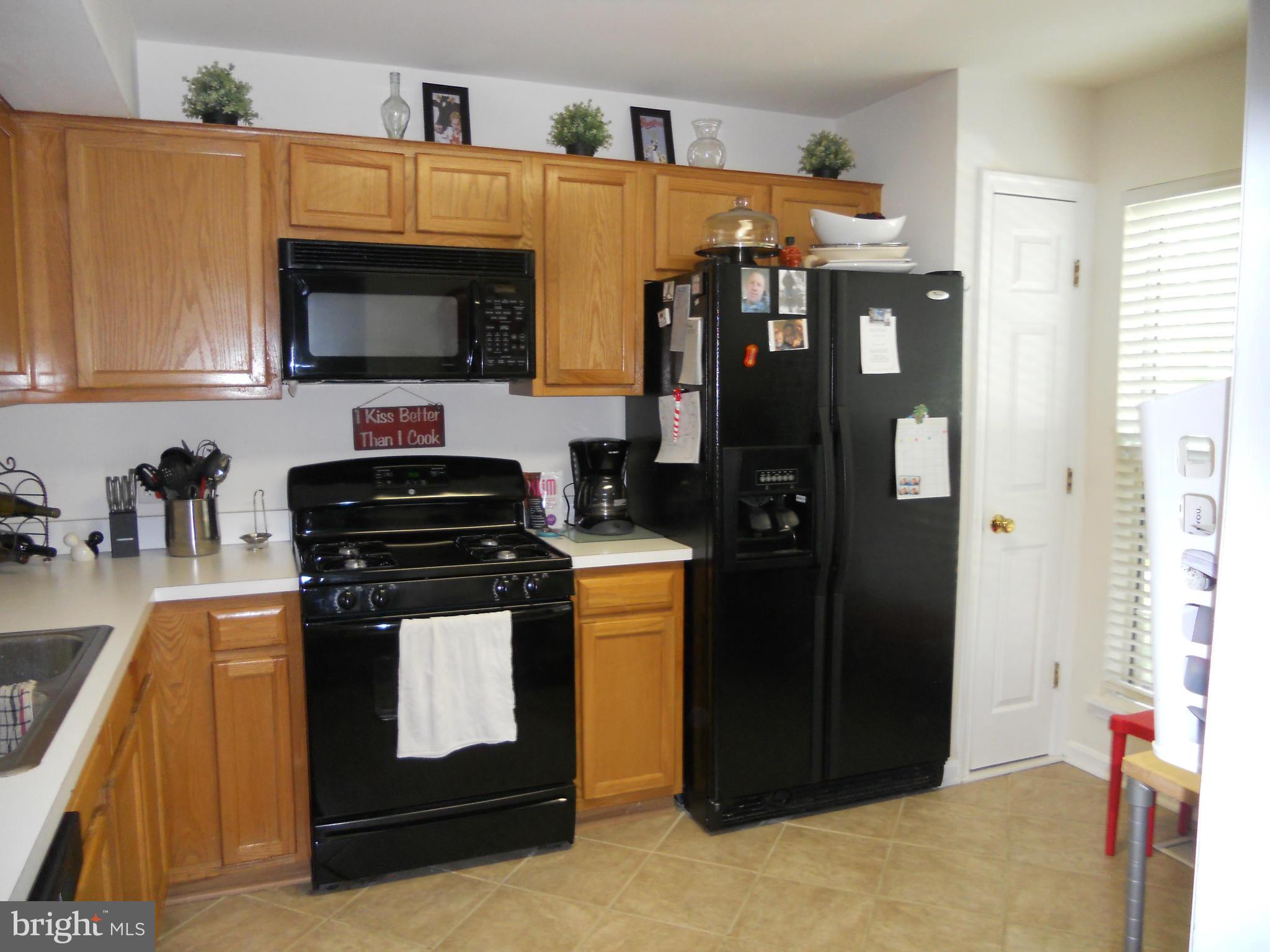 CAROLYN FOREST - Residential Lease