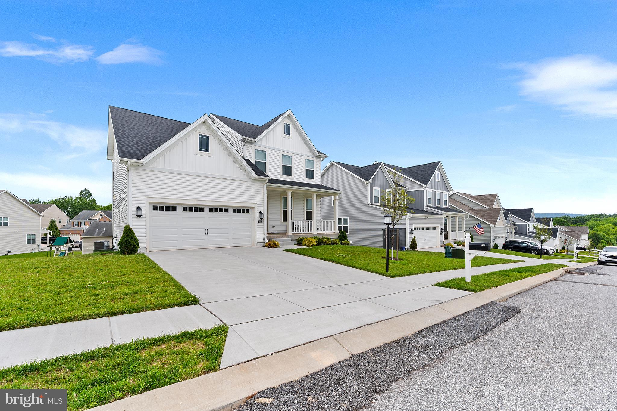325 HICKORY RIDGE CIRCLE