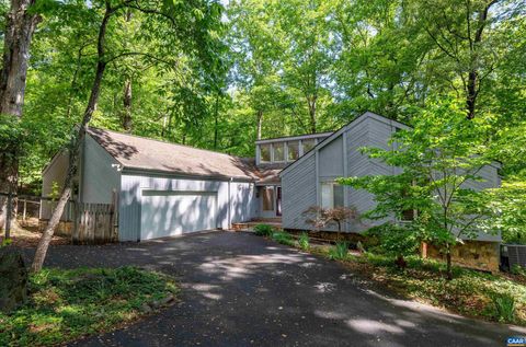 50 LYNNWOOD LN CHARLOTTESVILLE VA 22901