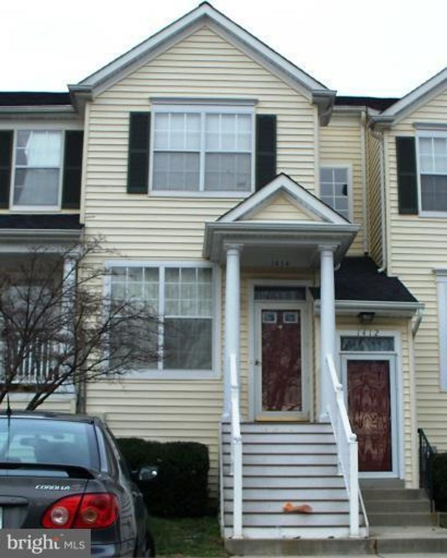 LOVELY DUAL MASTER SUITES TOWNHOME W/ DECK IN CEDAR GROVE**NEUTRAL CARPET & PAINT THROUGHOUT**COZY FIREPLACE W/ MARBLE SURROUND**NEARBY SHOPPING AND RESTAURANTS**QUICK ACCESS TO MAJOR HIGHWAYS AND MARC TRAIN FOR EASY COMMUTE**SEE IT TODAY!!