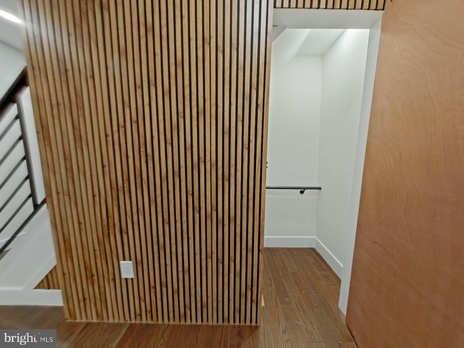 LUDLOW - Residential