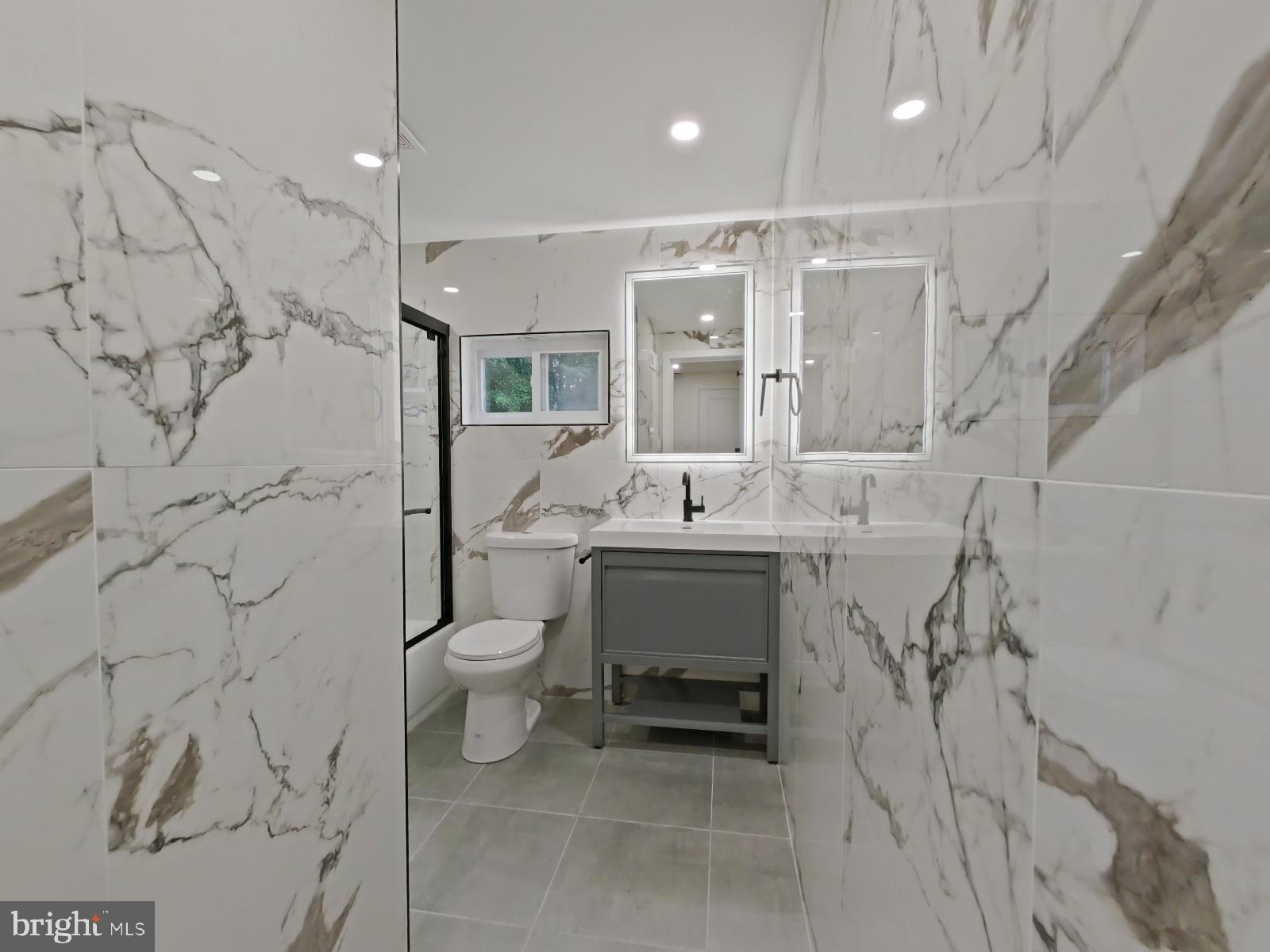 LUDLOW - Residential