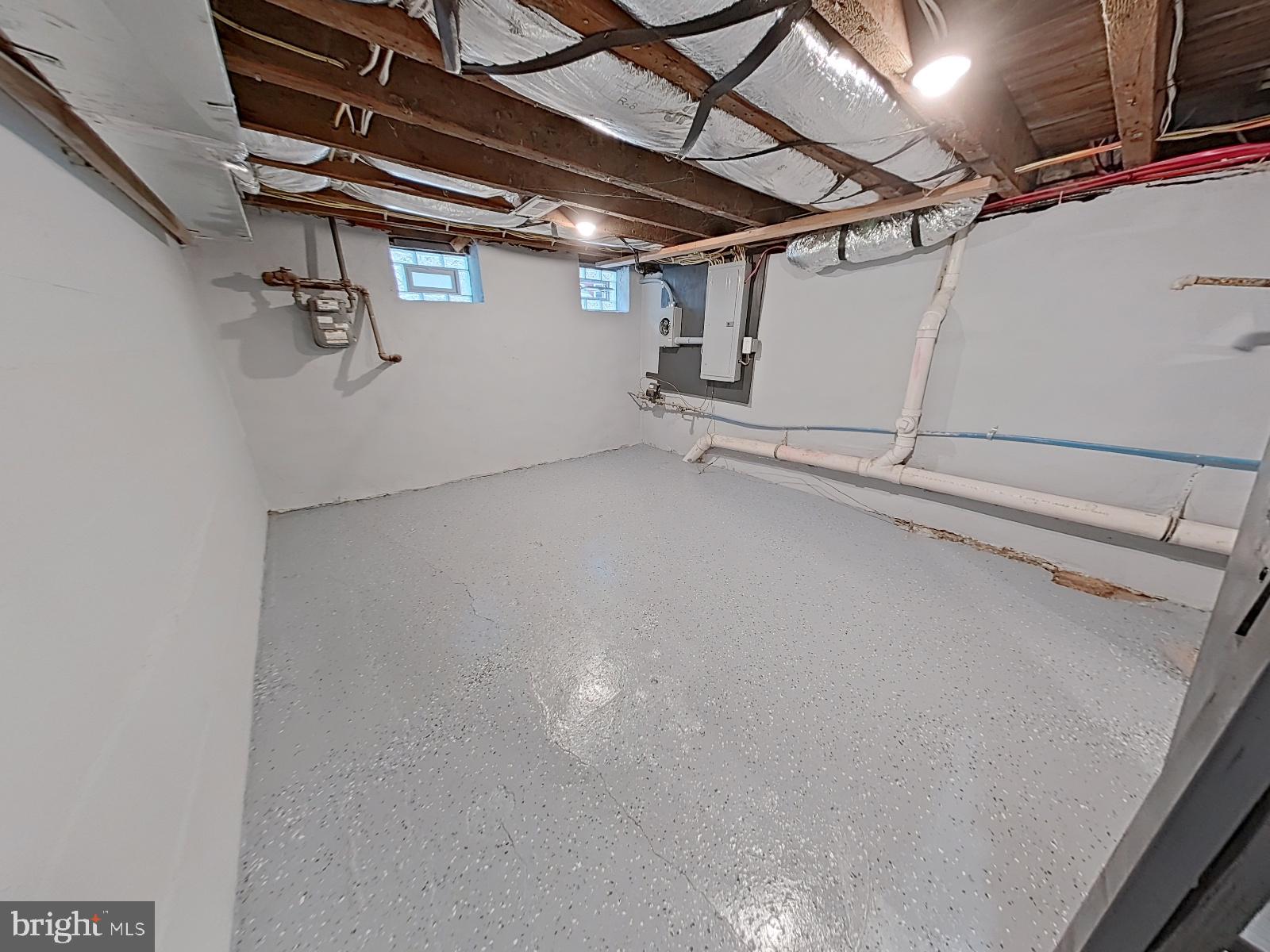 LUDLOW - Residential