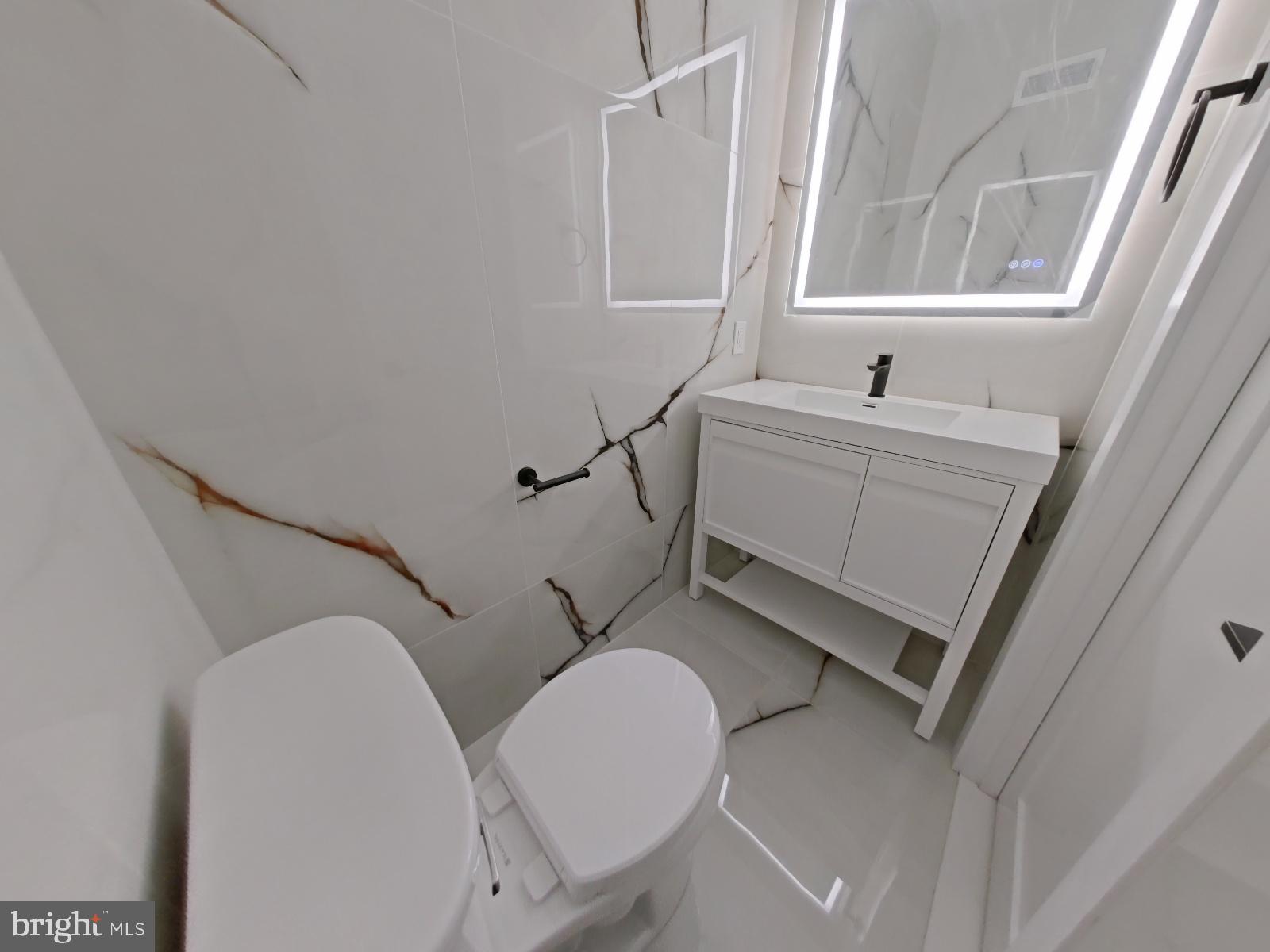 LUDLOW - Residential