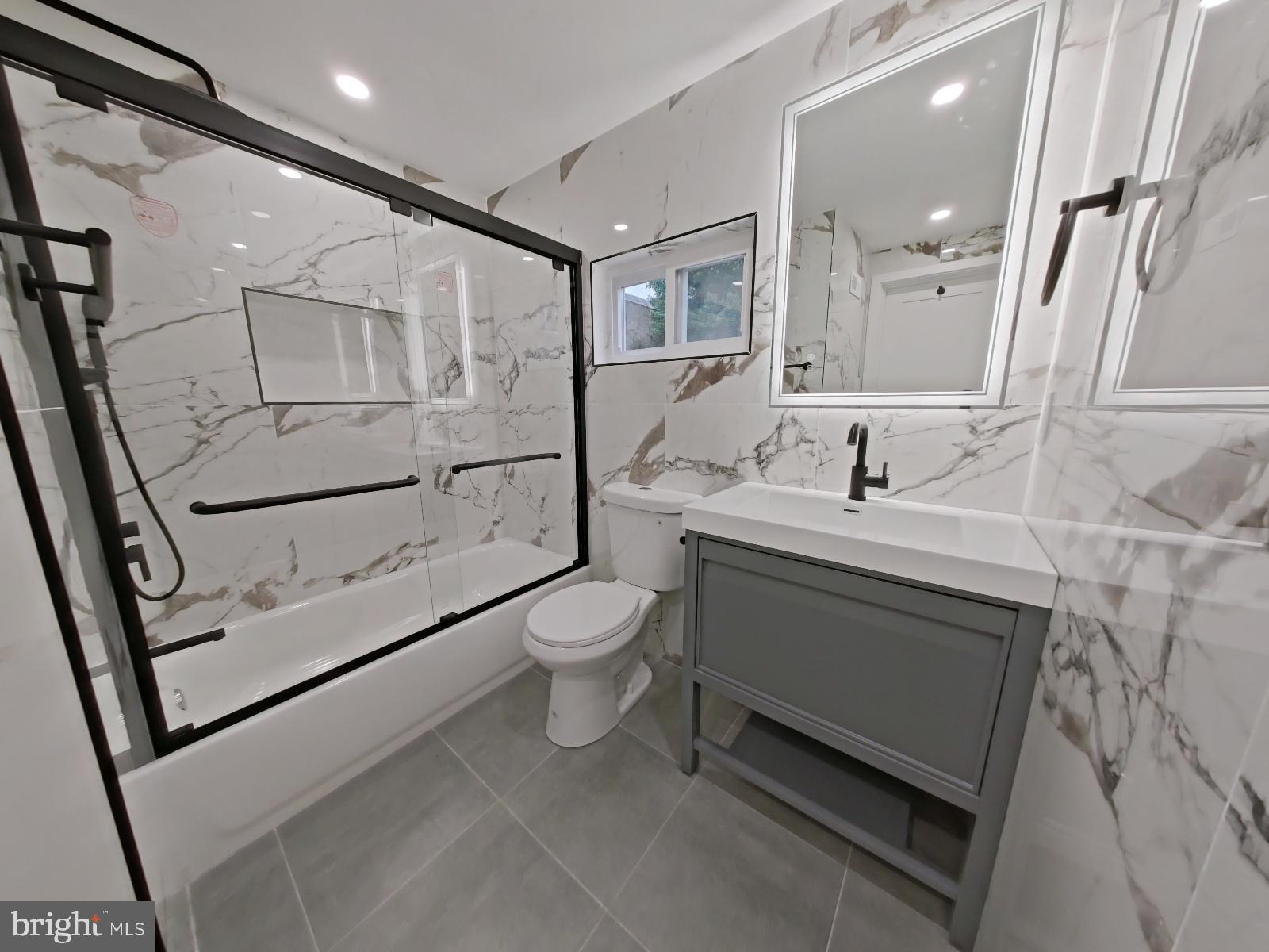 LUDLOW - Residential