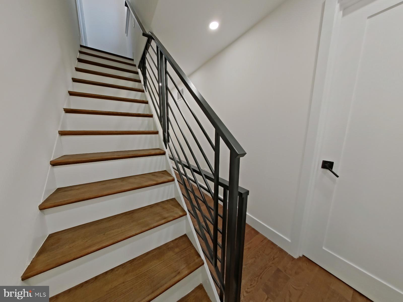 LUDLOW - Residential