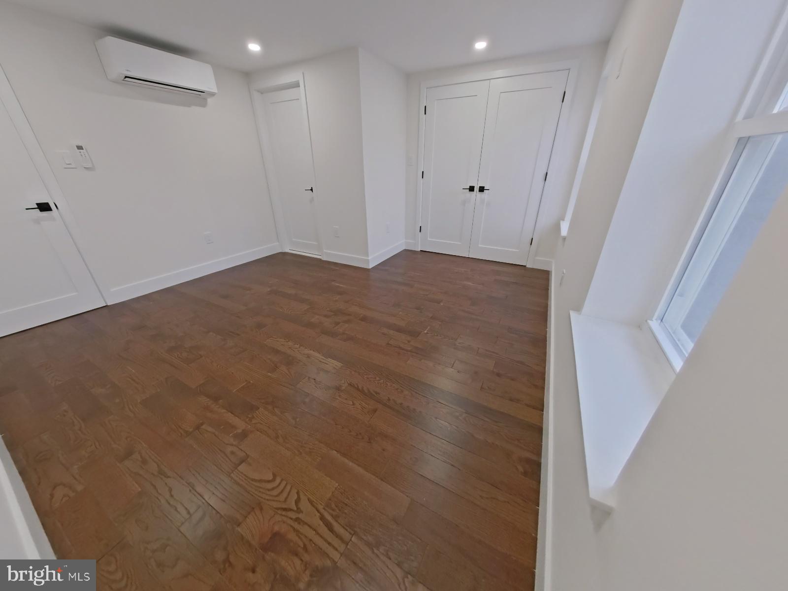 LUDLOW - Residential