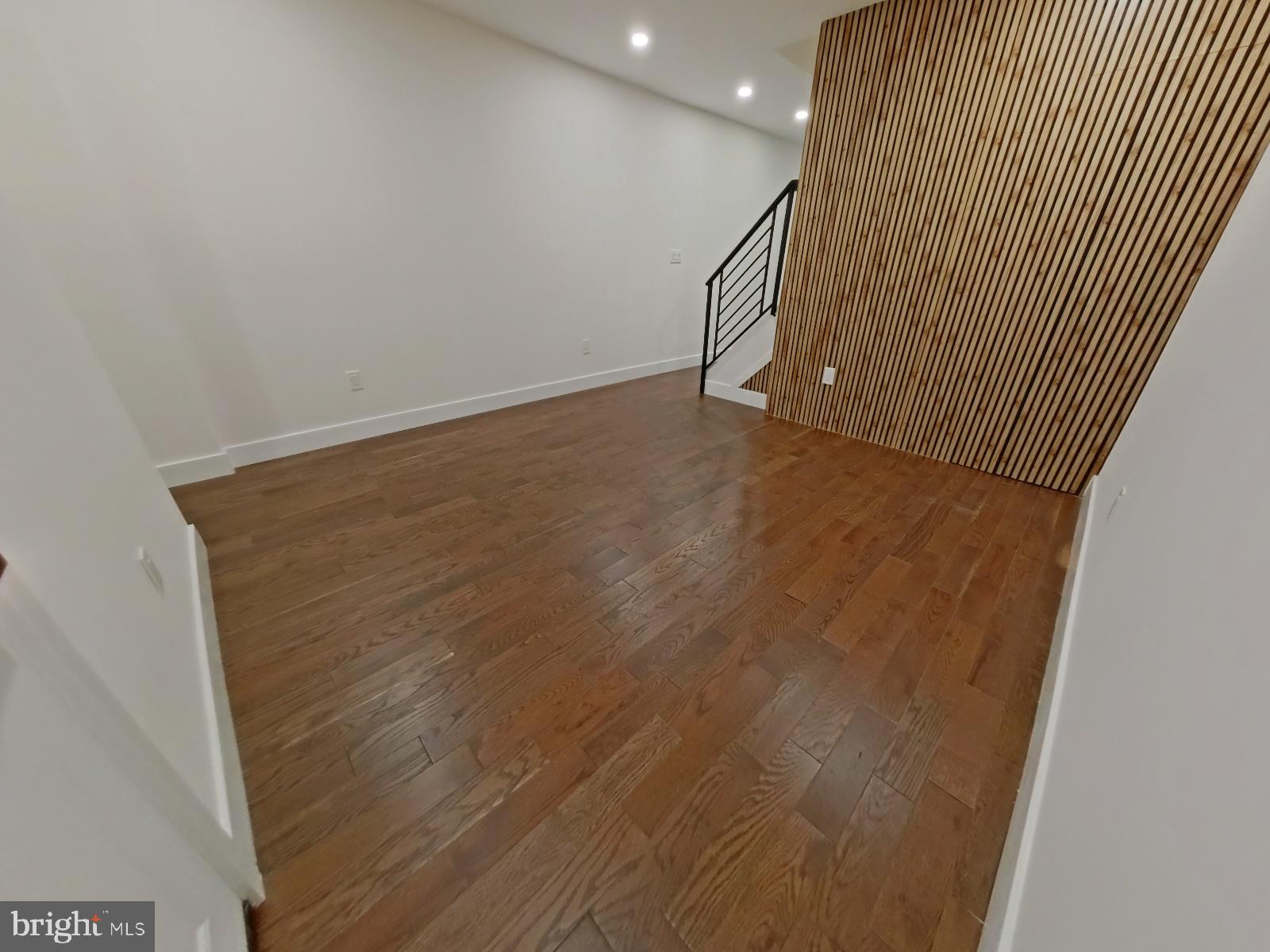 LUDLOW - Residential