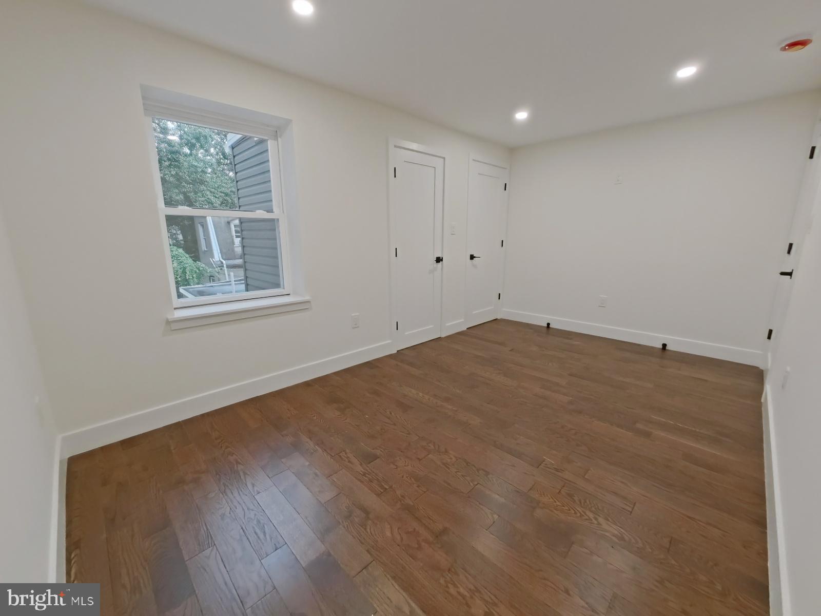 LUDLOW - Residential