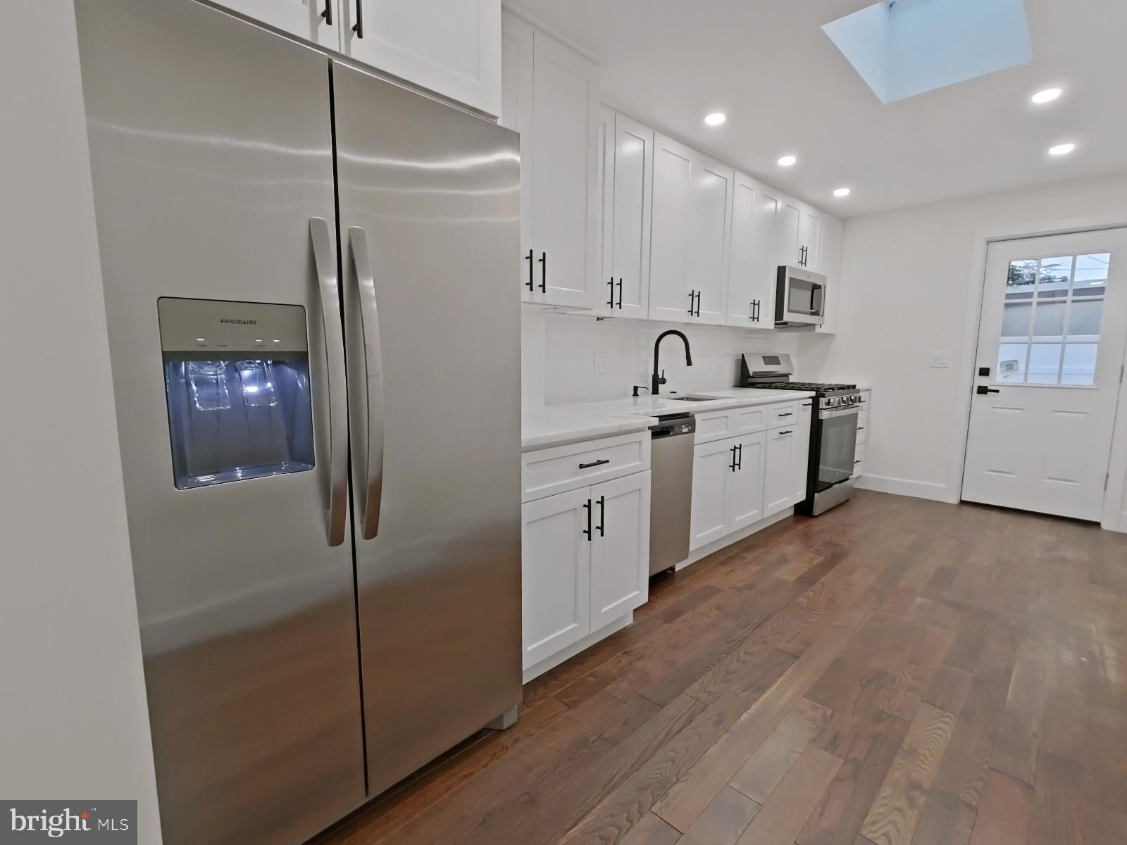 LUDLOW - Residential