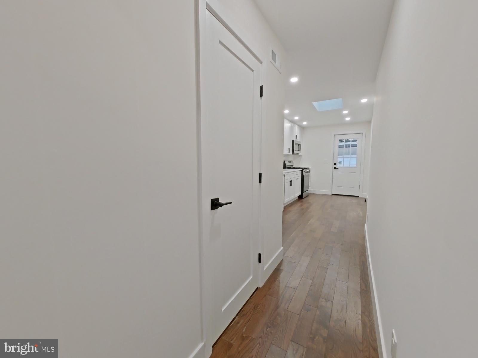 LUDLOW - Residential