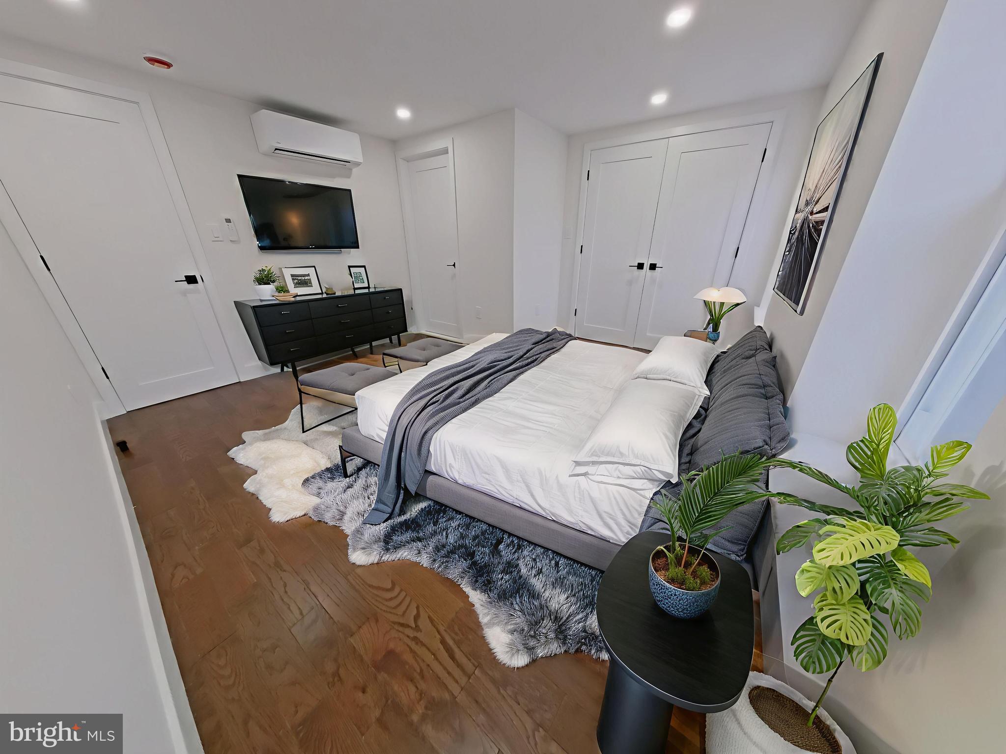 LUDLOW - Residential