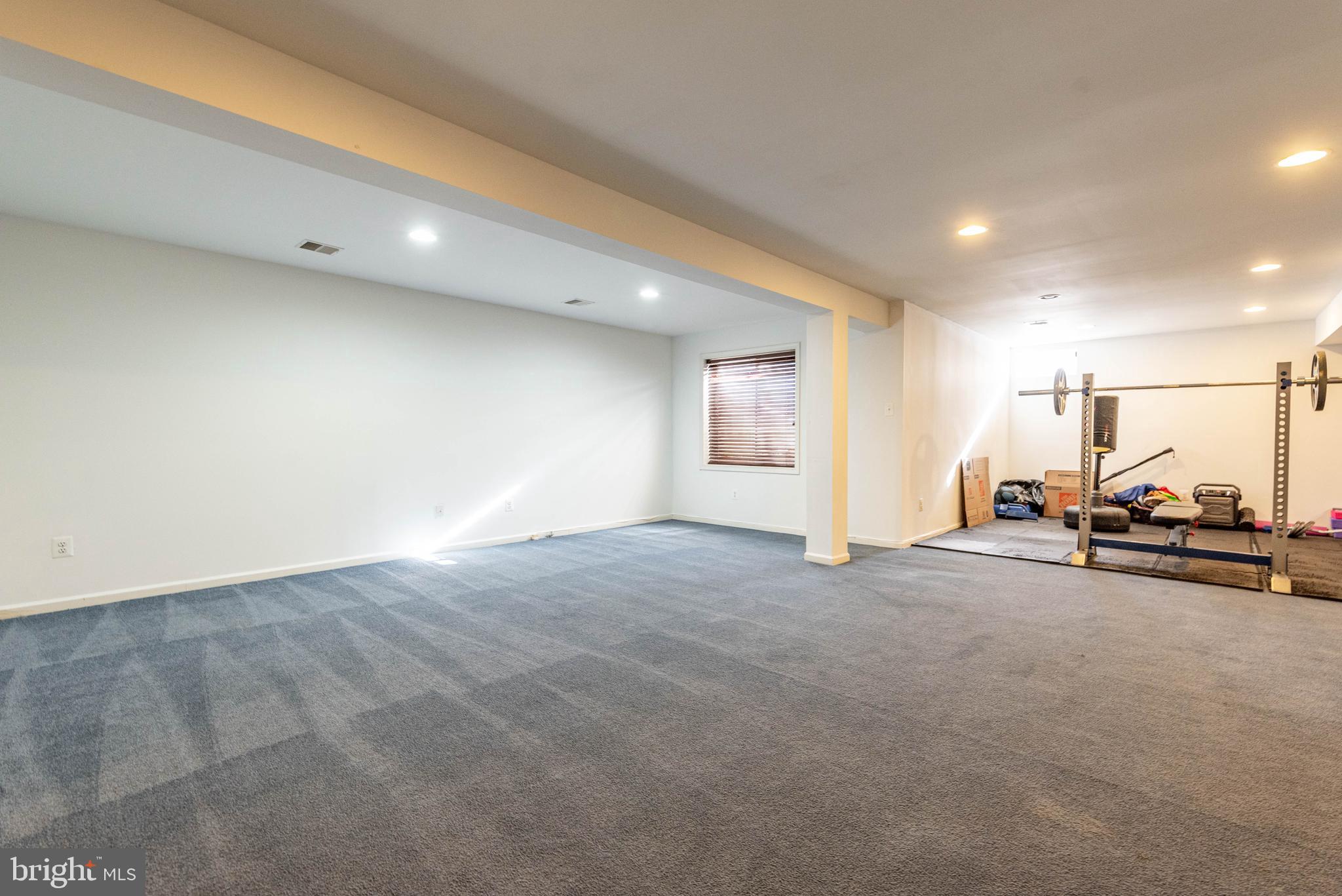 FOX RUN ESTATES - Residential