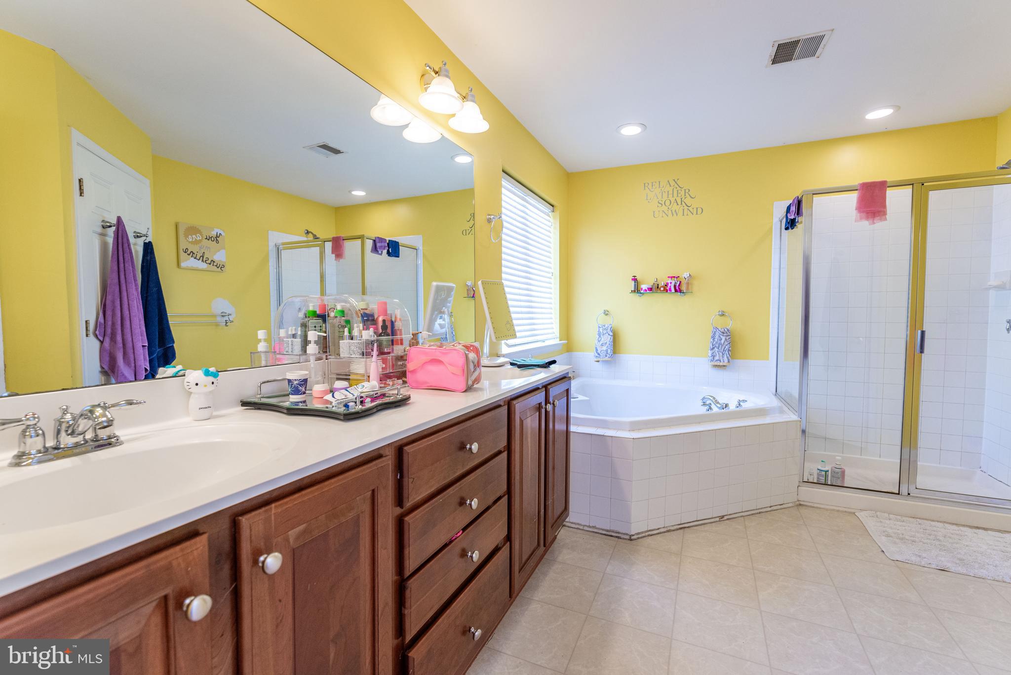 FOX RUN ESTATES - Residential