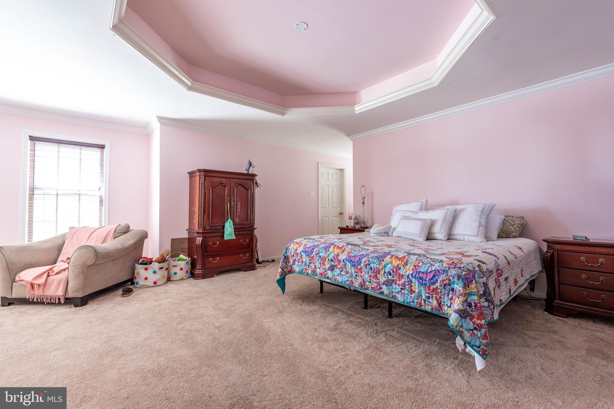 FOX RUN ESTATES - Residential