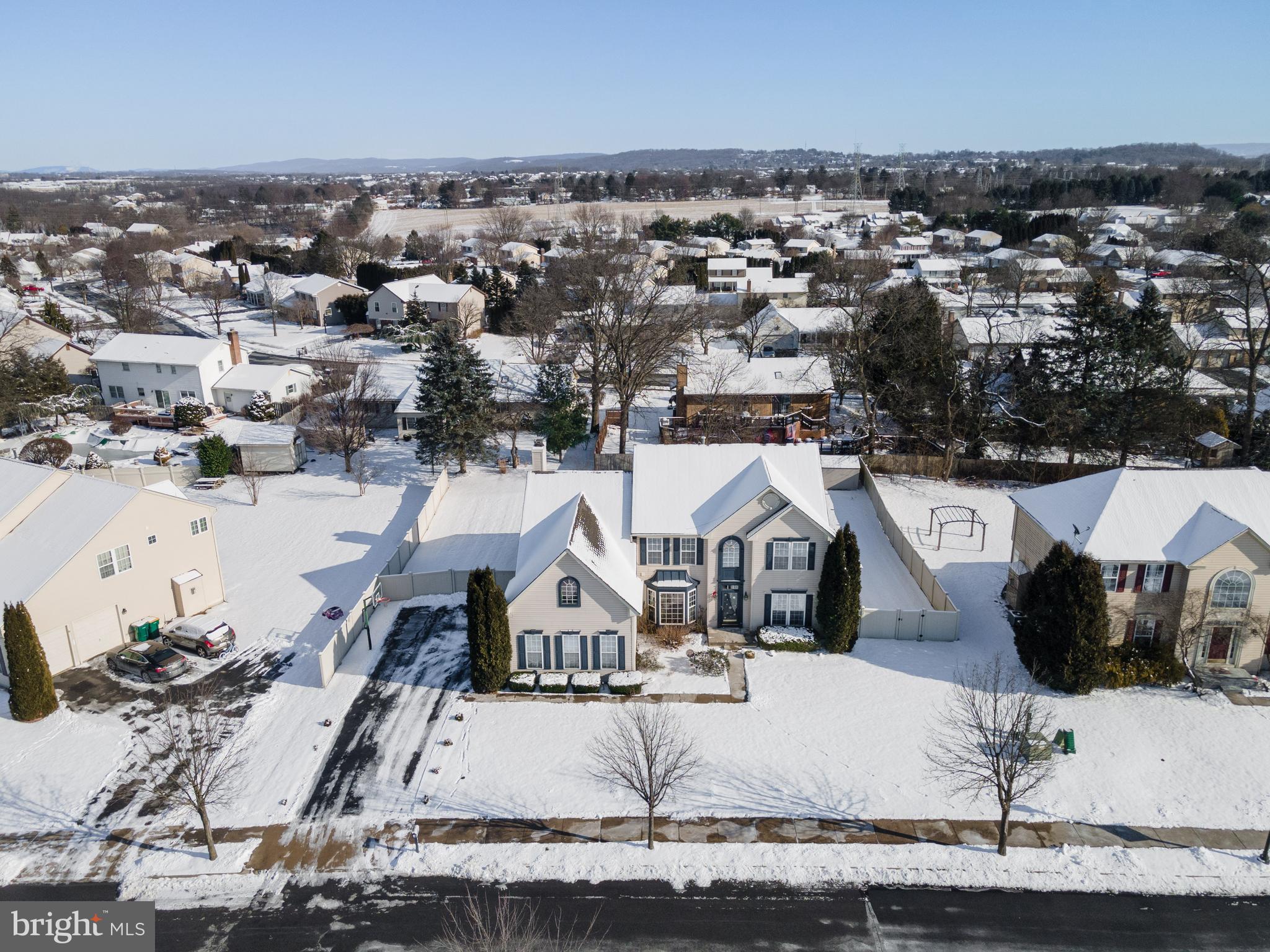 FOX RUN ESTATES - Residential