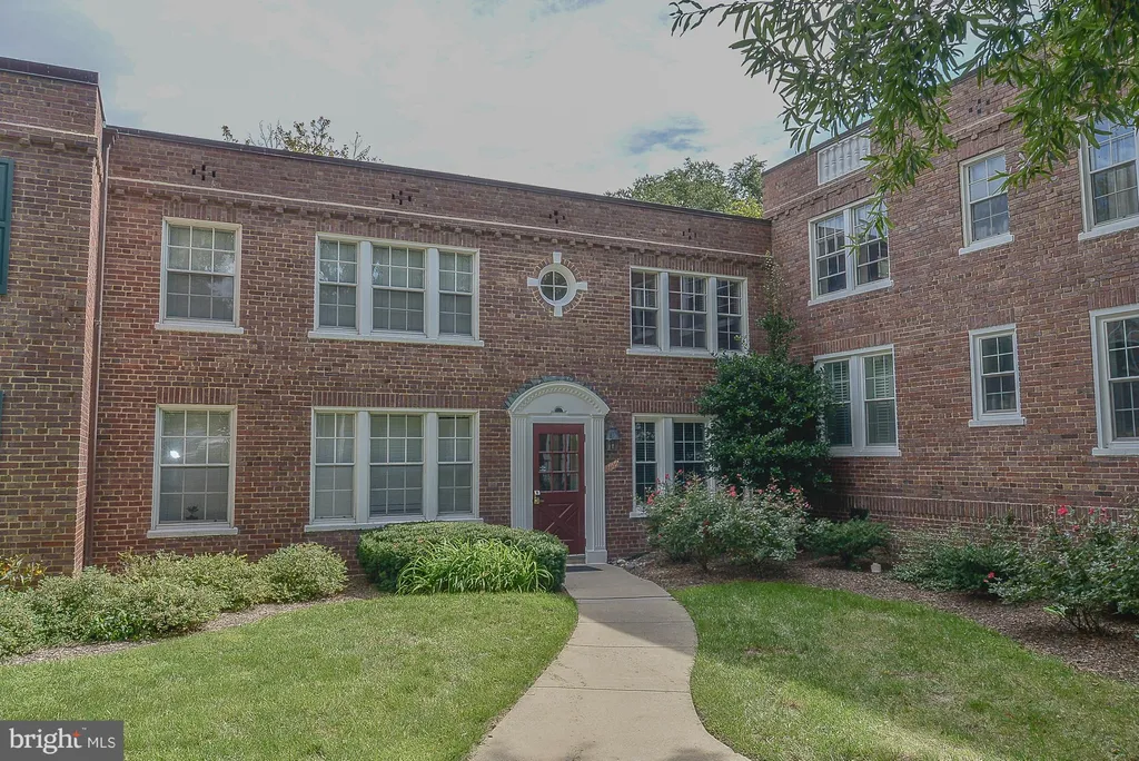 1709 Troy Street Unit 7-383, Arlington, VA 22201