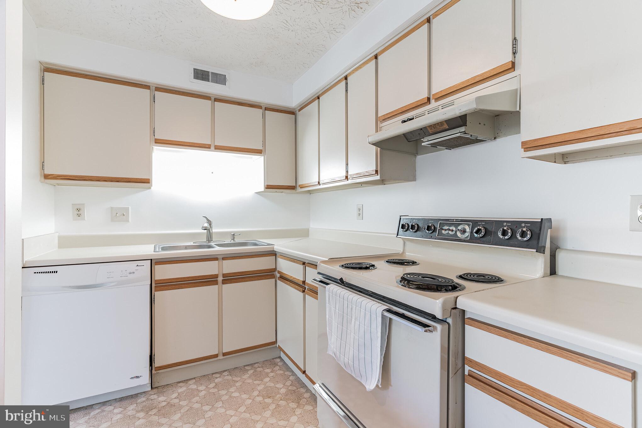 MOUNT VERNON LAKES - Residential