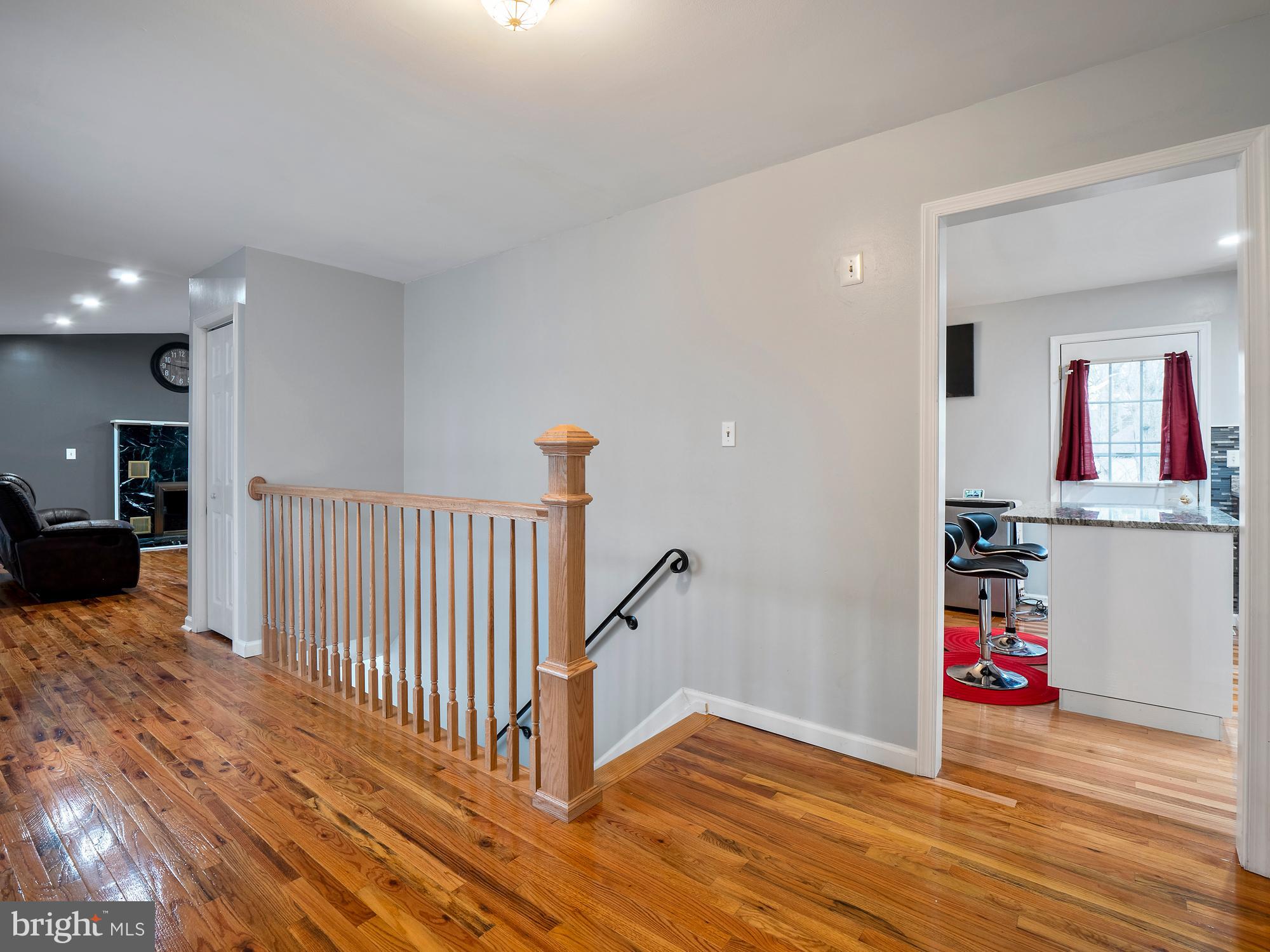 COUNTRY CLUB/LAKE MONTCLAIR - Residential