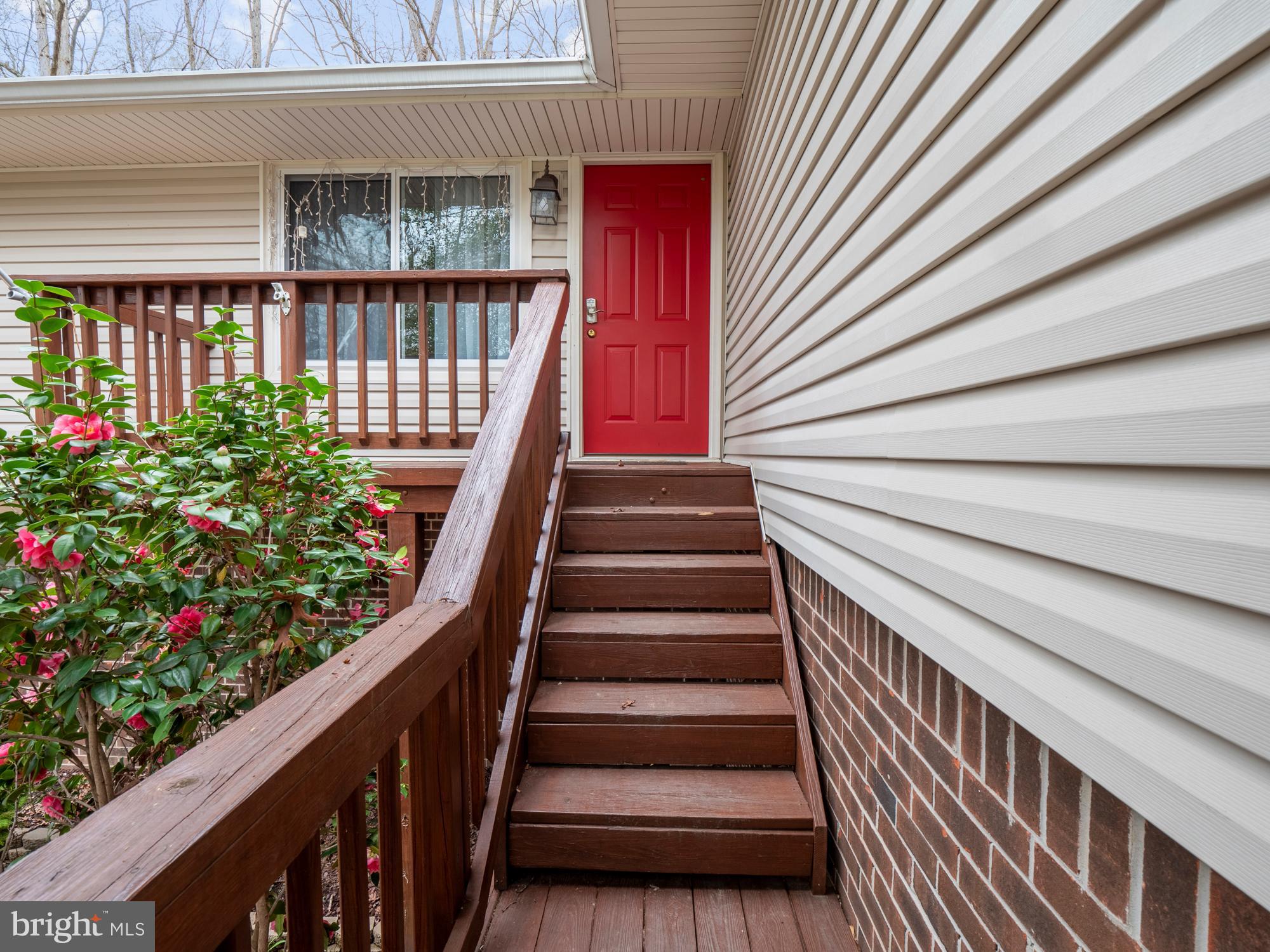 COUNTRY CLUB/LAKE MONTCLAIR - Residential