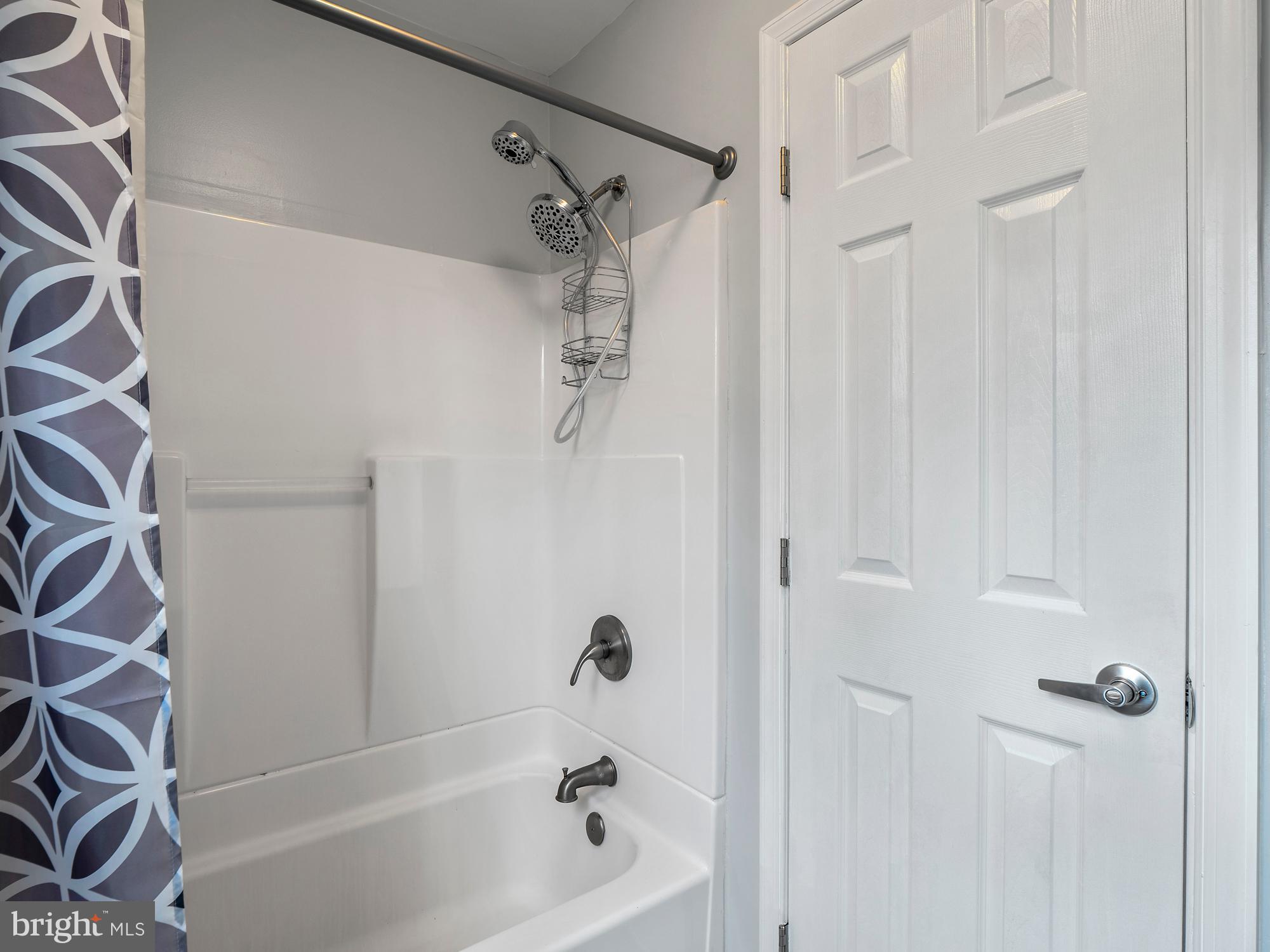 COUNTRY CLUB/LAKE MONTCLAIR - Residential