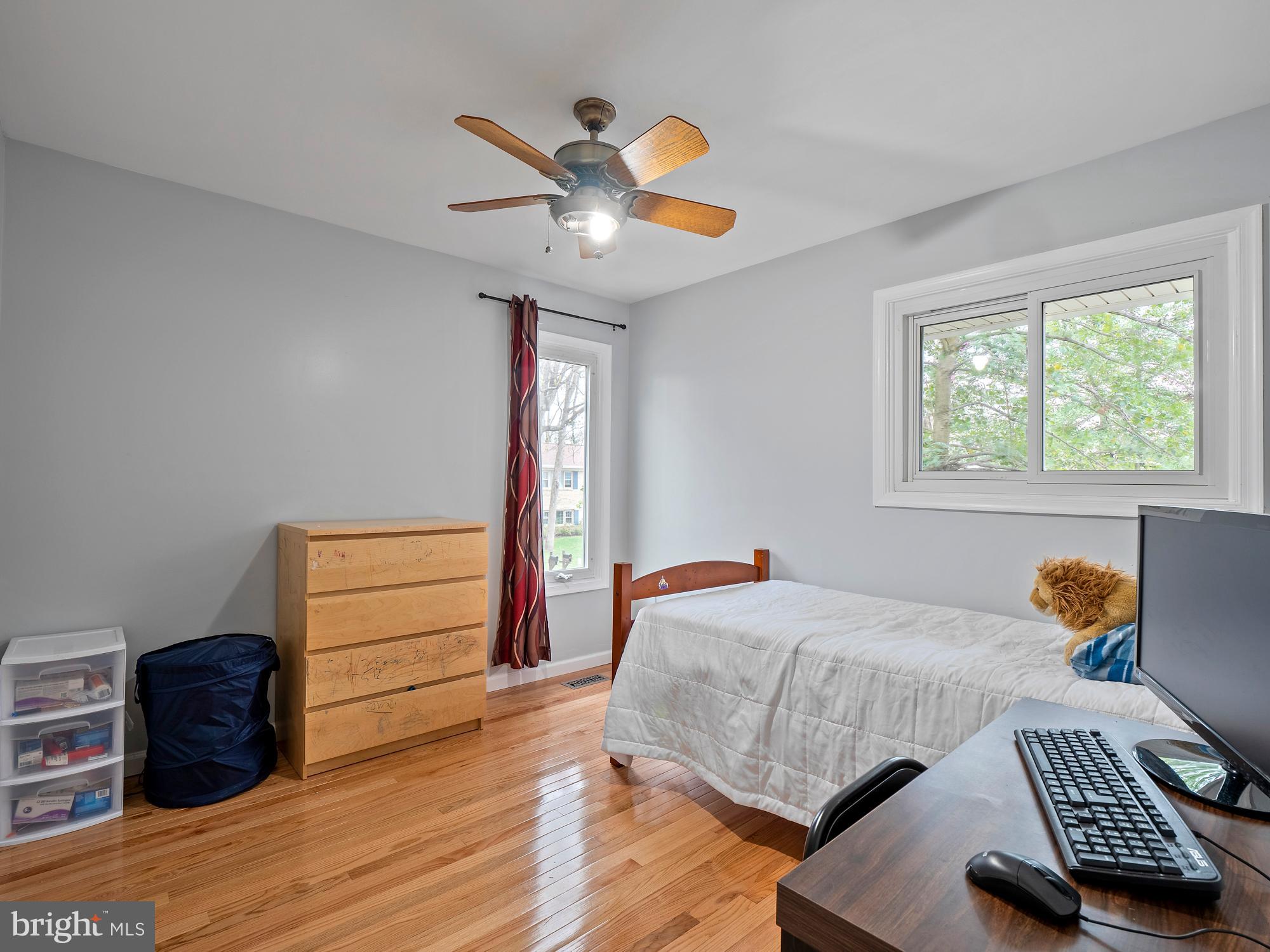 COUNTRY CLUB/LAKE MONTCLAIR - Residential