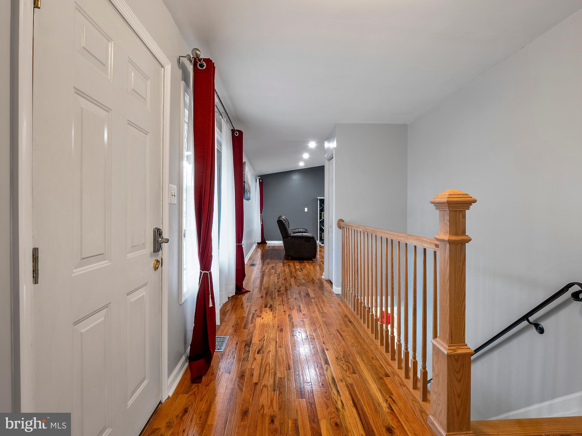 COUNTRY CLUB/LAKE MONTCLAIR - Residential