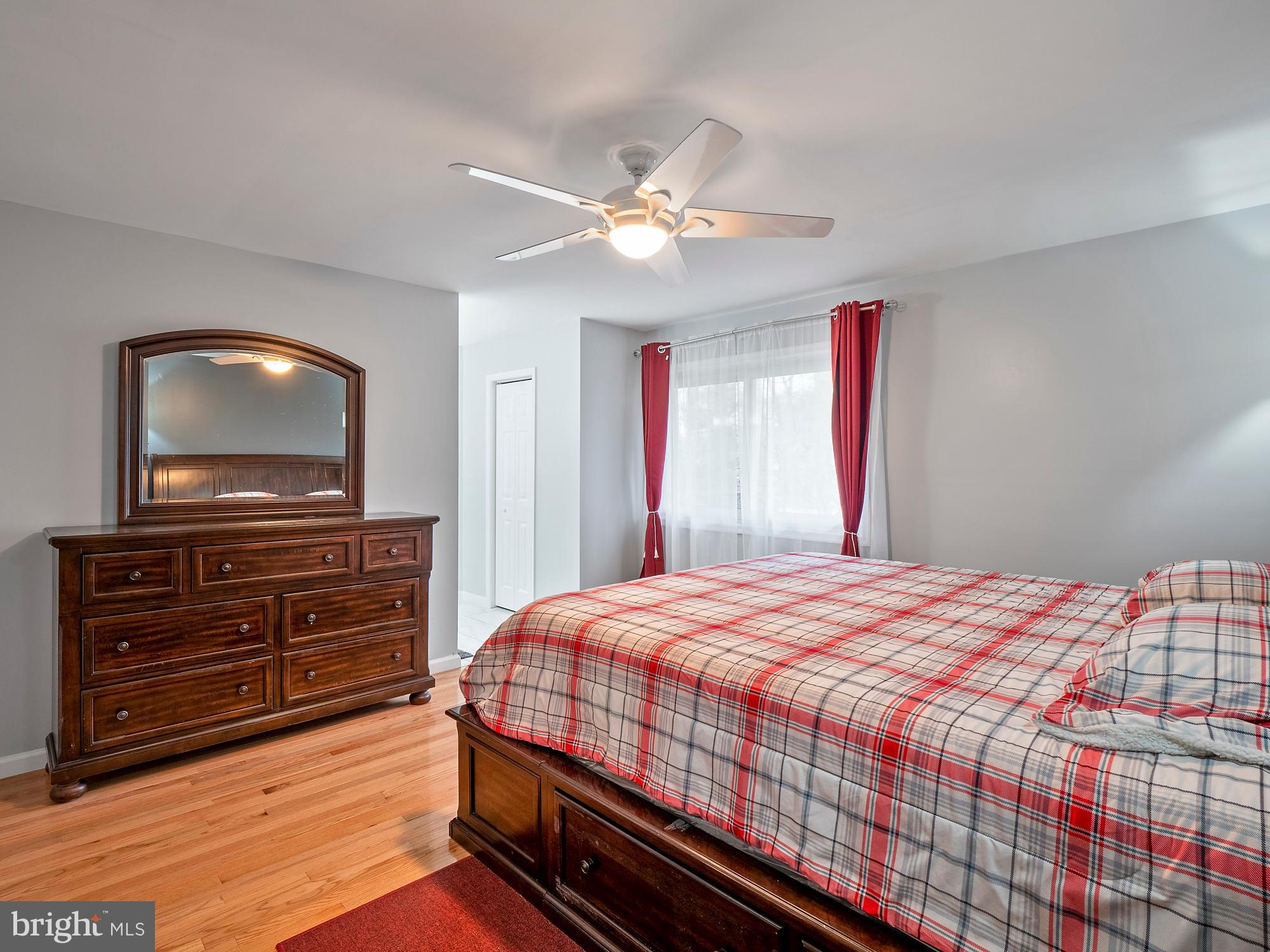 COUNTRY CLUB/LAKE MONTCLAIR - Residential