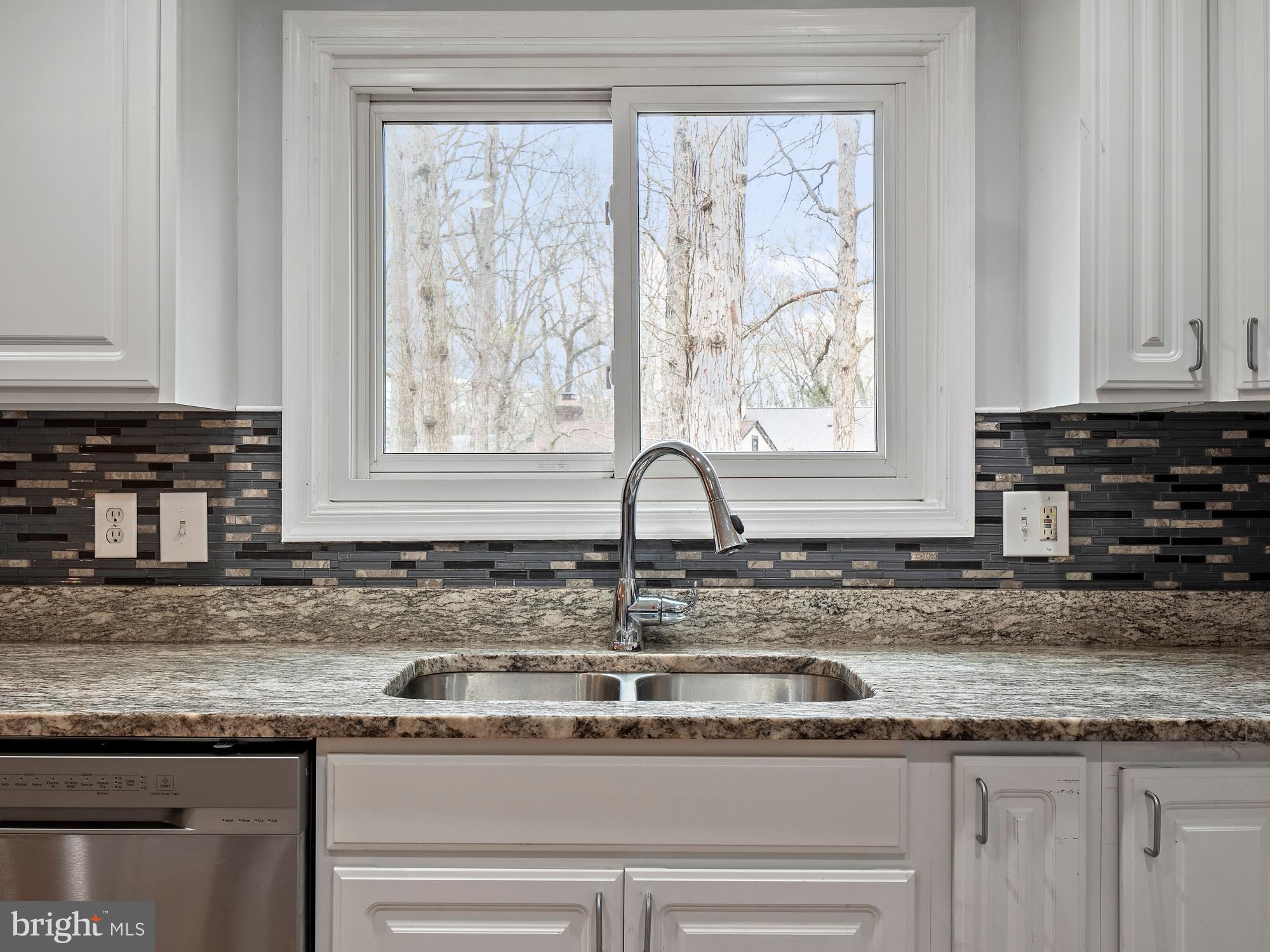 COUNTRY CLUB/LAKE MONTCLAIR - Residential