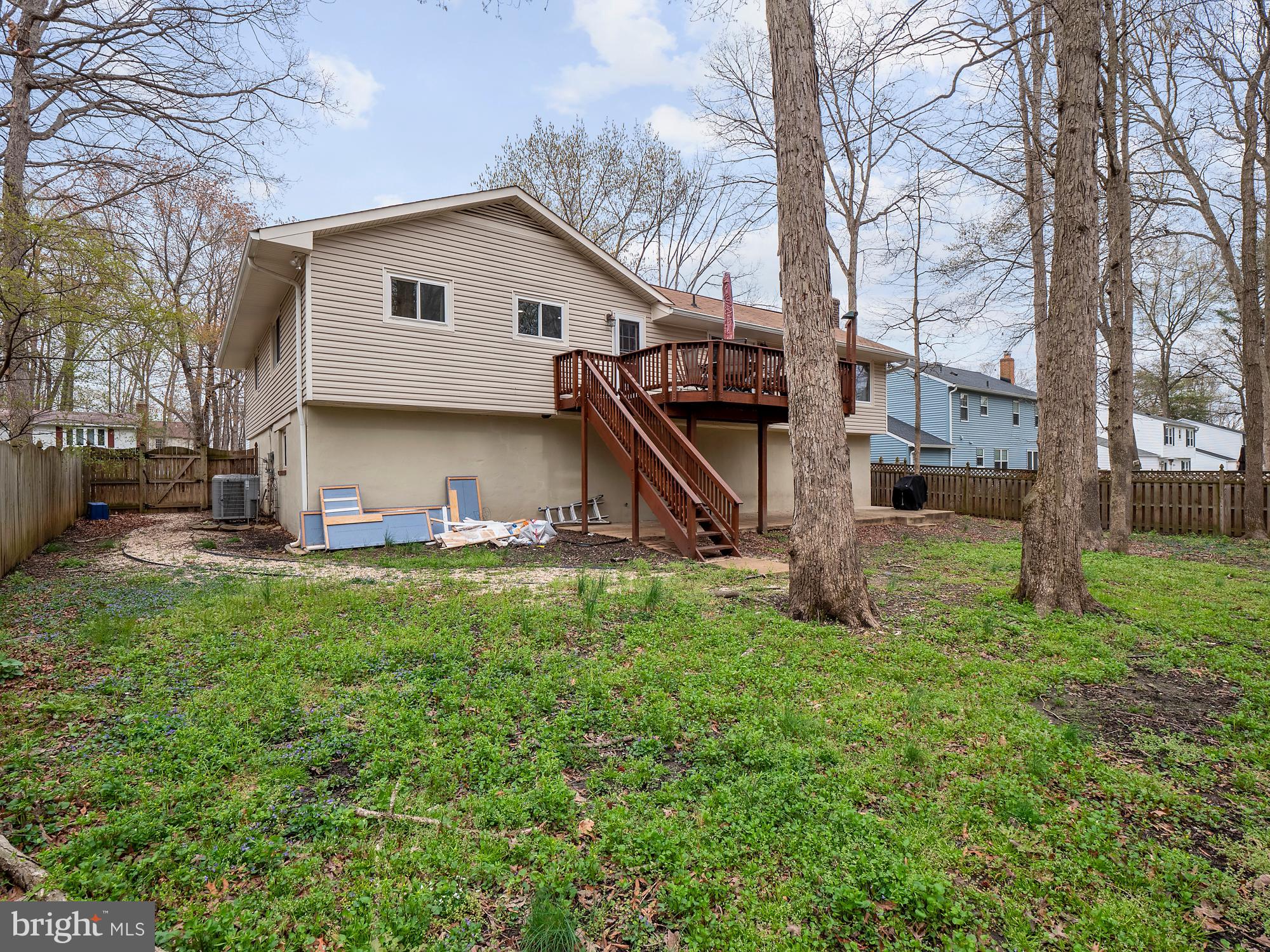 COUNTRY CLUB/LAKE MONTCLAIR - Residential