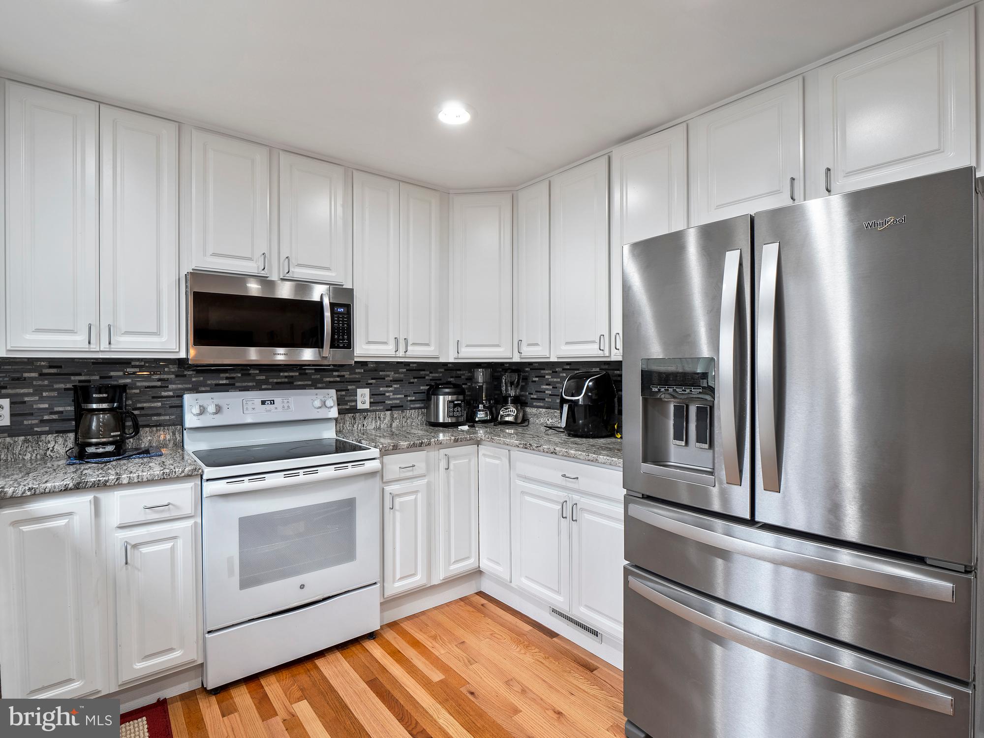 COUNTRY CLUB/LAKE MONTCLAIR - Residential