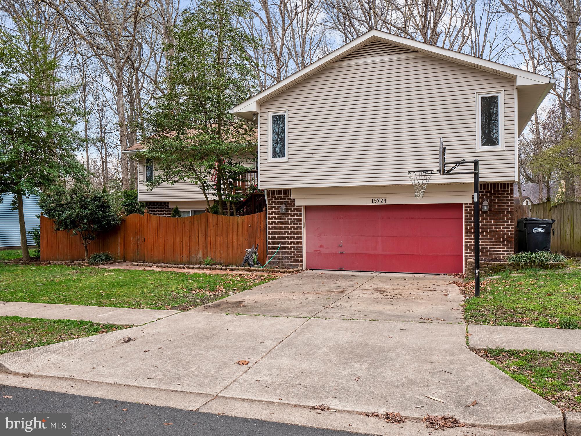 COUNTRY CLUB/LAKE MONTCLAIR - Residential