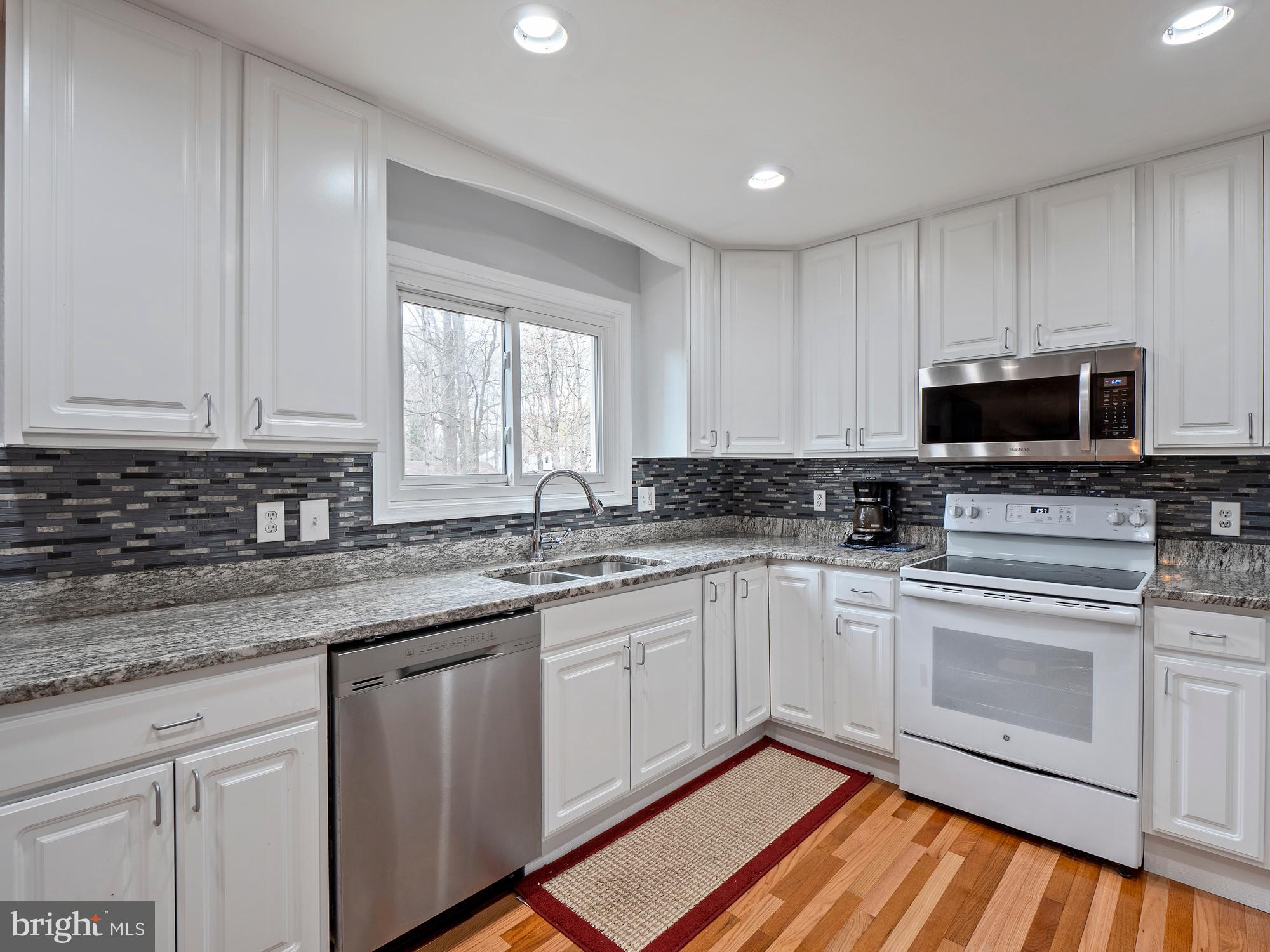 COUNTRY CLUB/LAKE MONTCLAIR - Residential