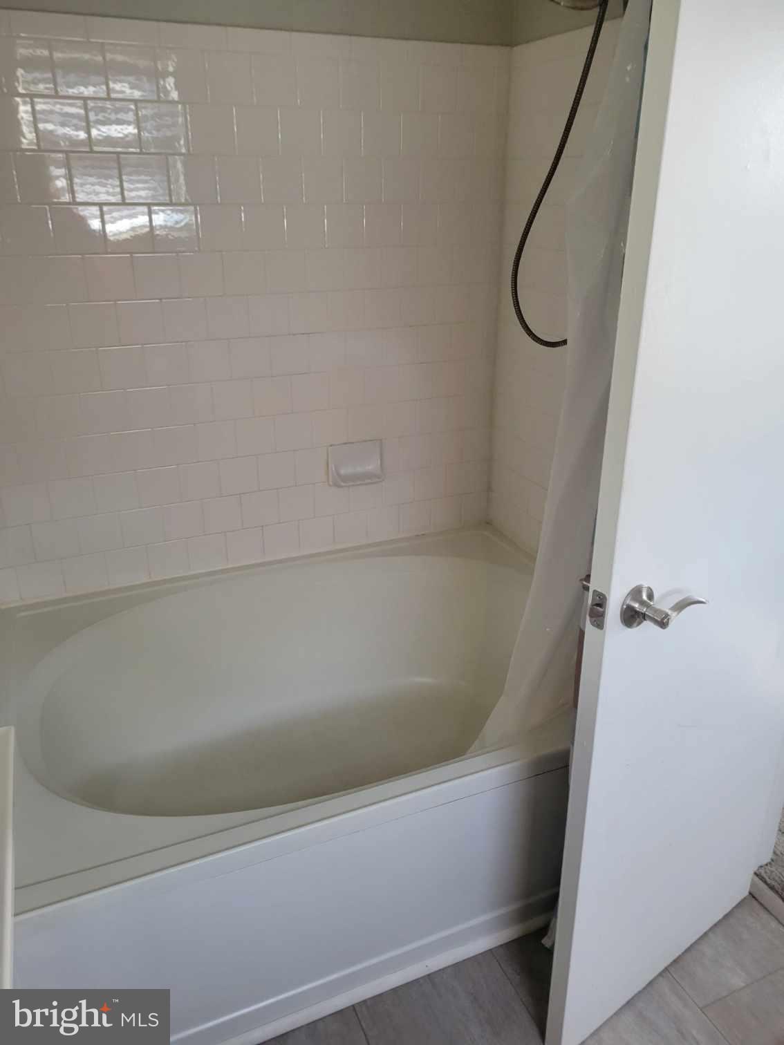 YORKSHIRE KNOLLS - Residential