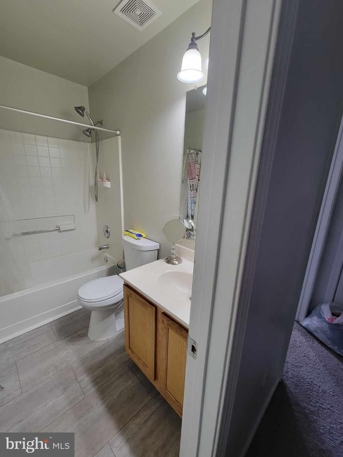 YORKSHIRE KNOLLS - Residential